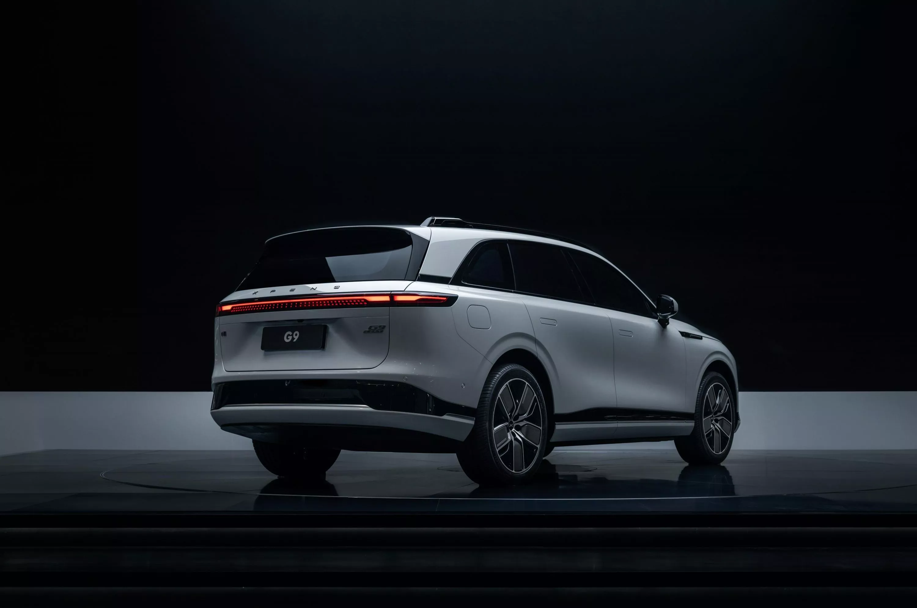 XPeng G9 SUV Wallpaper