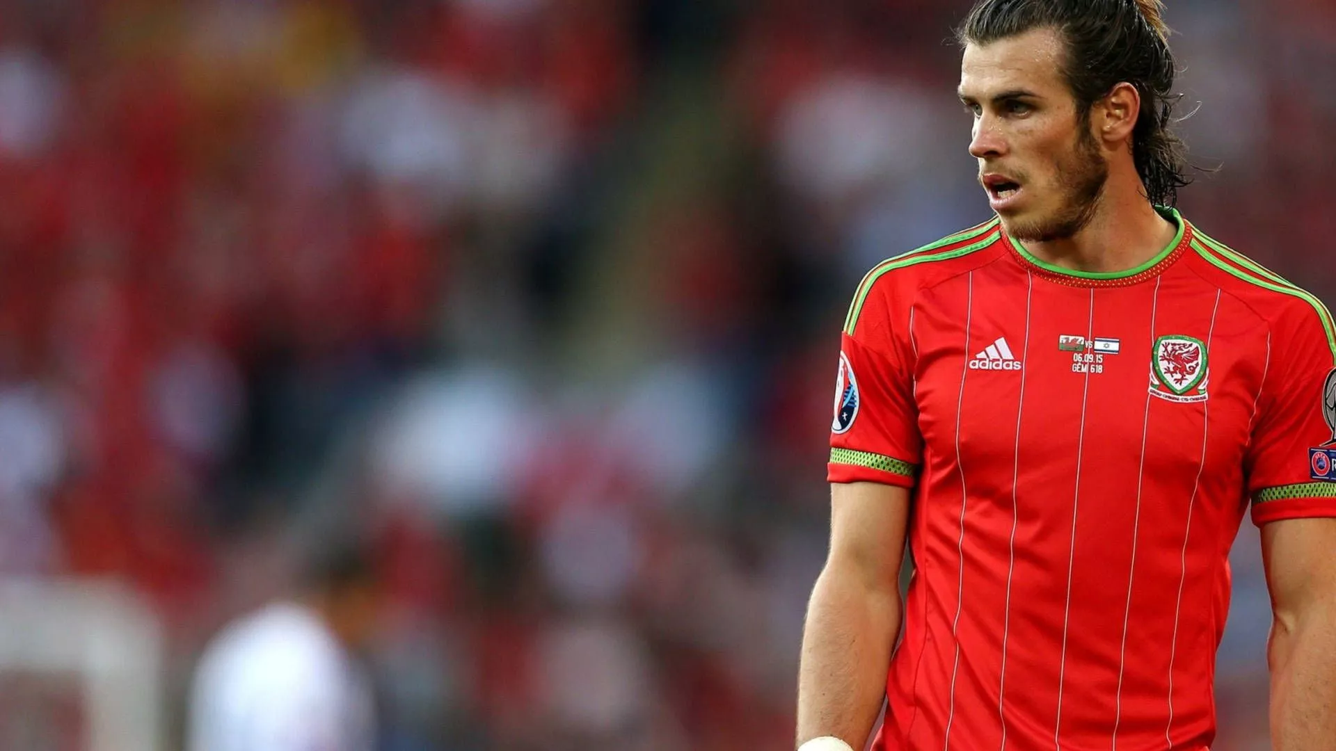 Download Gareth Bale In Red Wallpaper