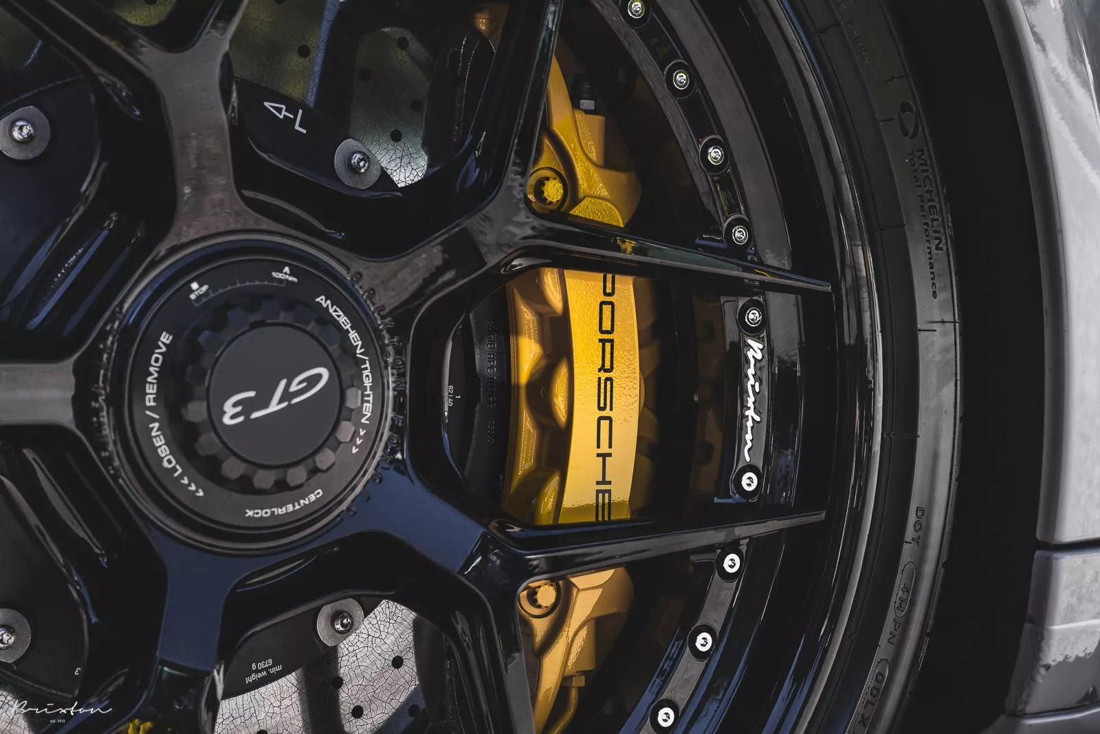 White Porsche GT3 Forged™