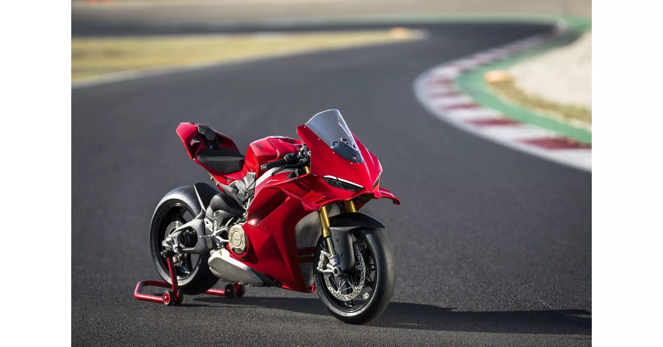 New Ducati Panigale V4: wonder engineered