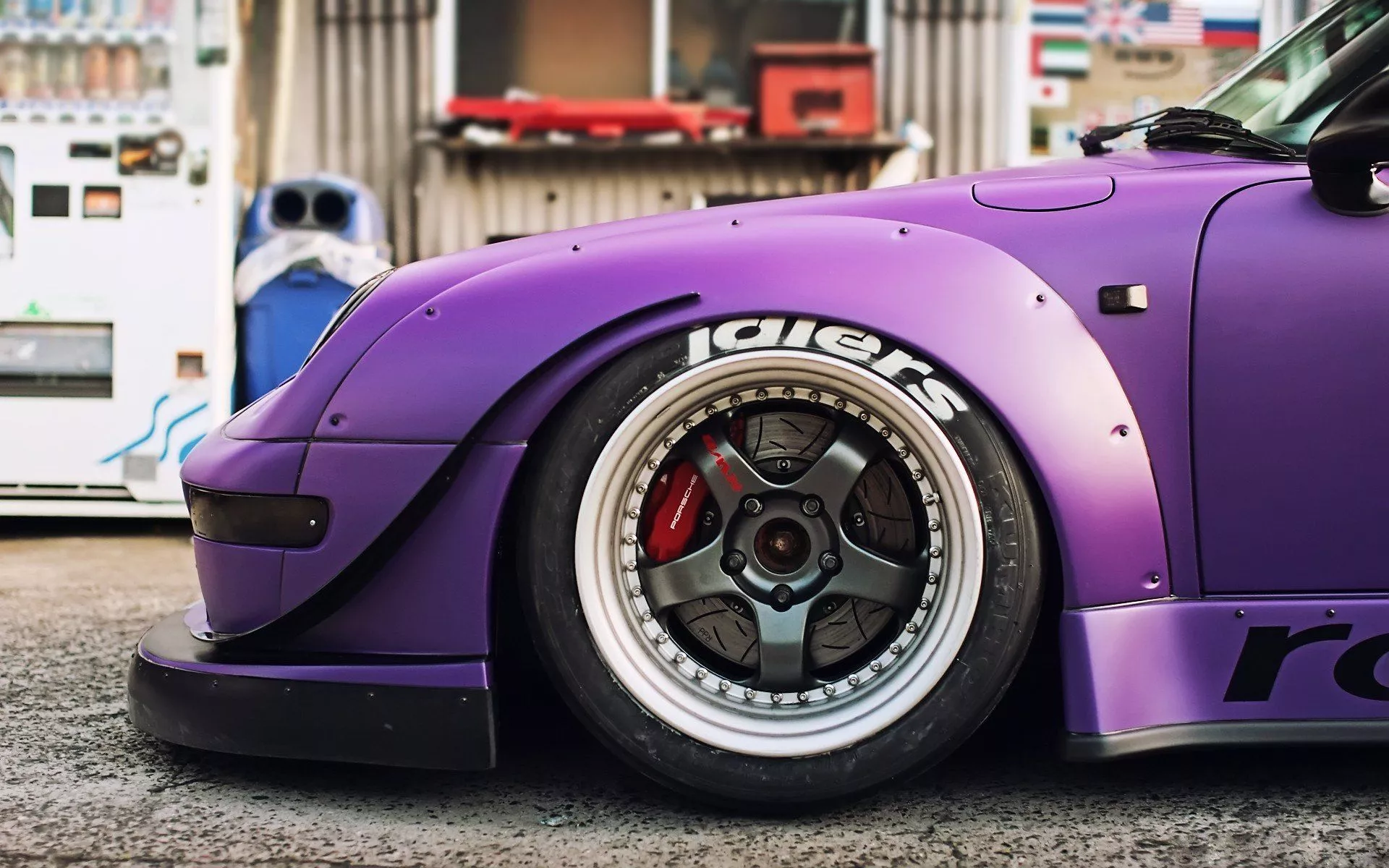 Porsche HD Wallpaper: Sleek Purple Design
