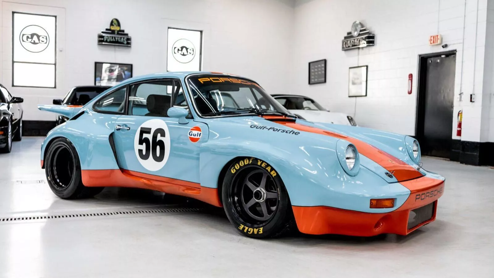 T Looks Perfect with Widebody RSR