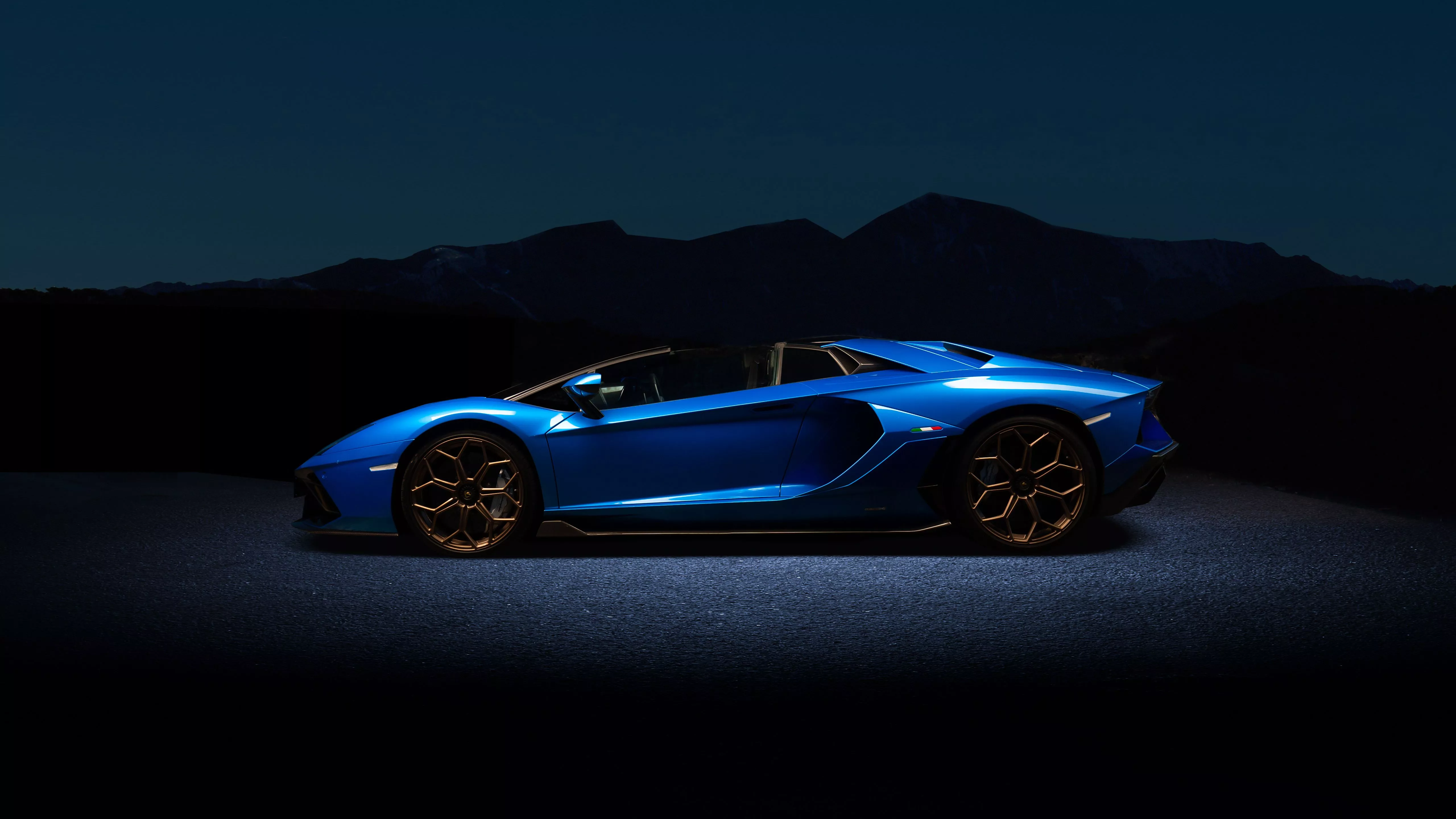 Lamborghini Aventador Ultimae Roadster