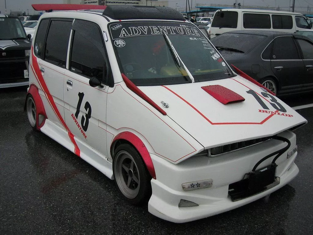 Bosozoku Kei cars: Daihatsu Move