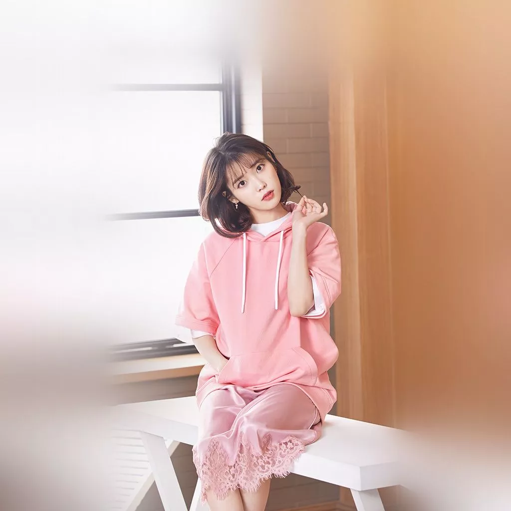 Iu Girl Pink Kpop Singer Asian