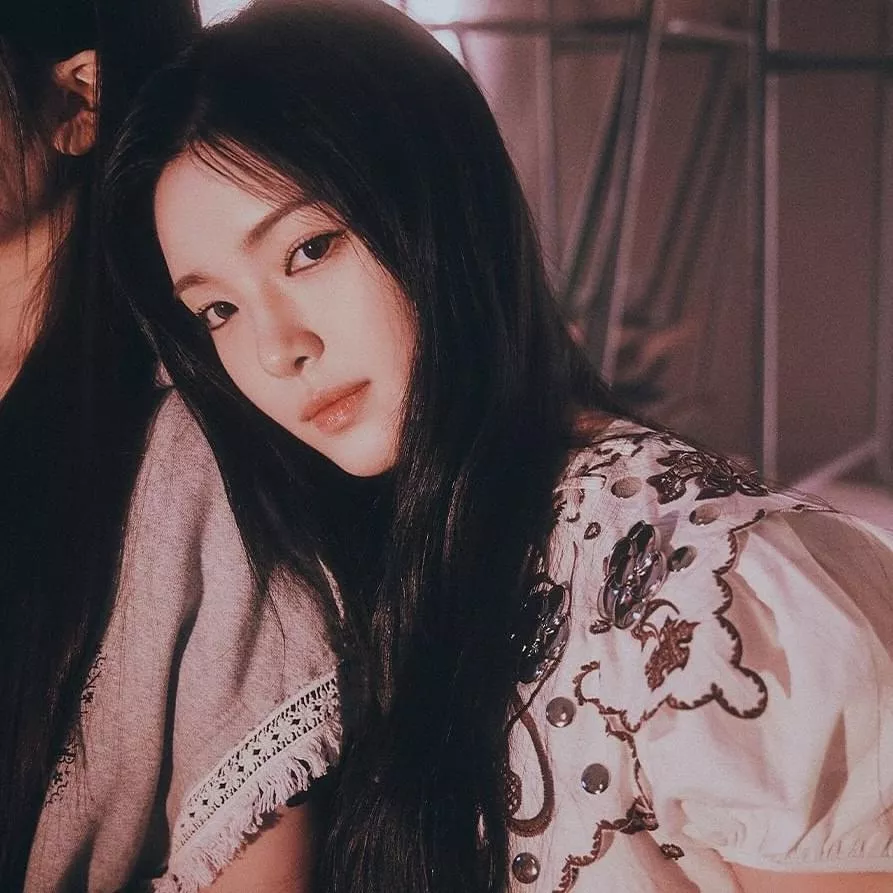 YUHA (Hearts2Hearts) Songs