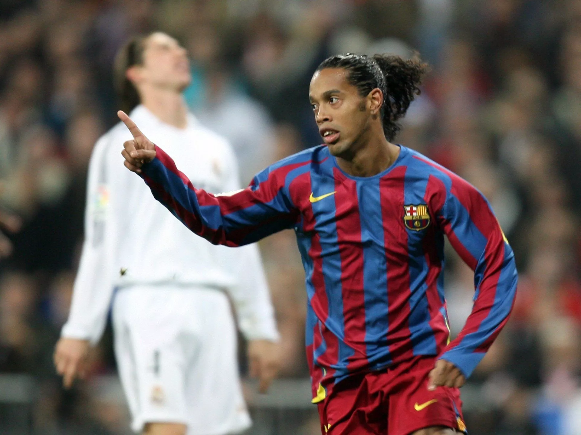 FC Barcelona Ronaldinho Sports HD Wallpaper