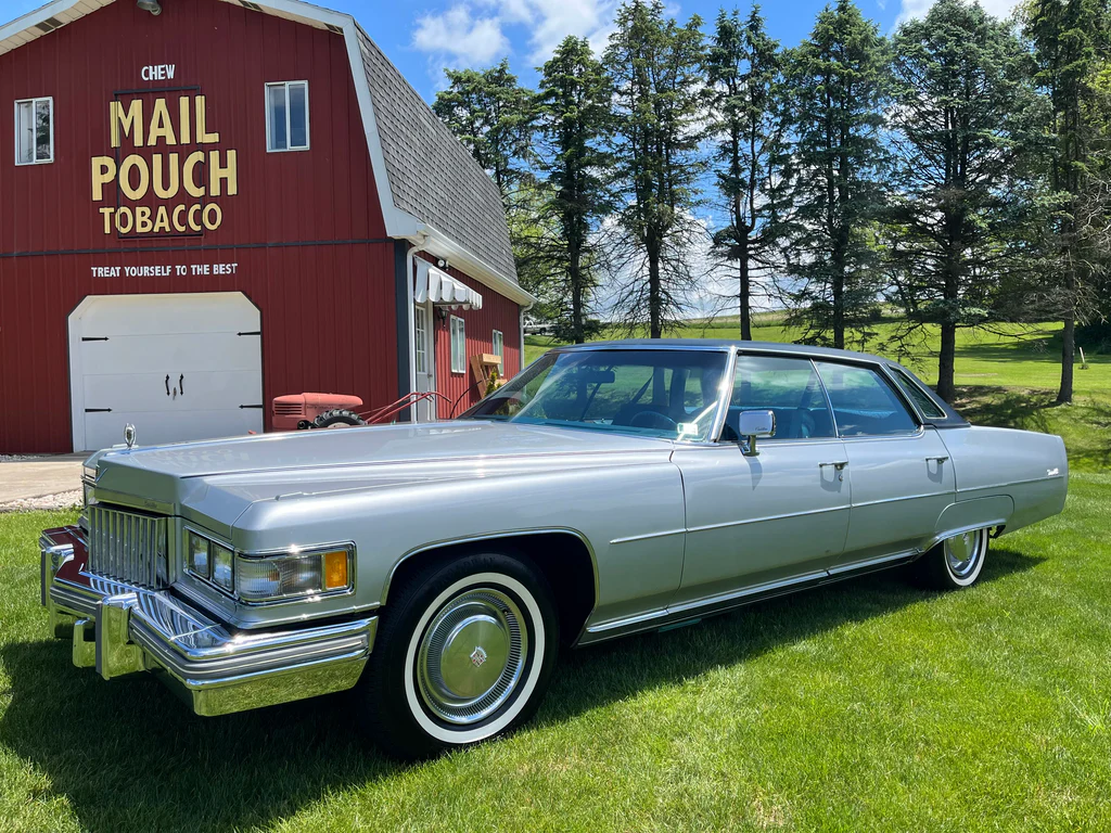 Cadillac DeVille Sedan