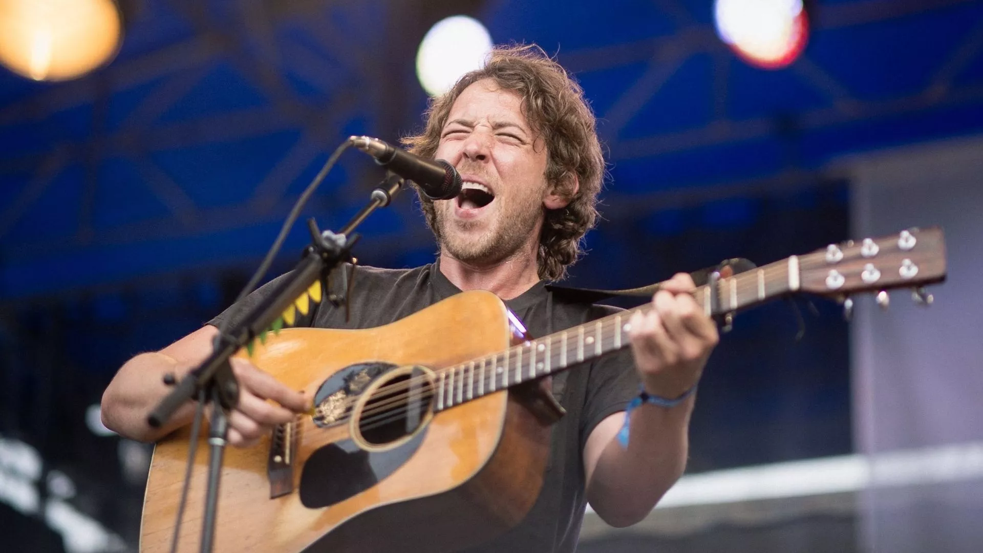 Indie Folk Performance Foxes HD