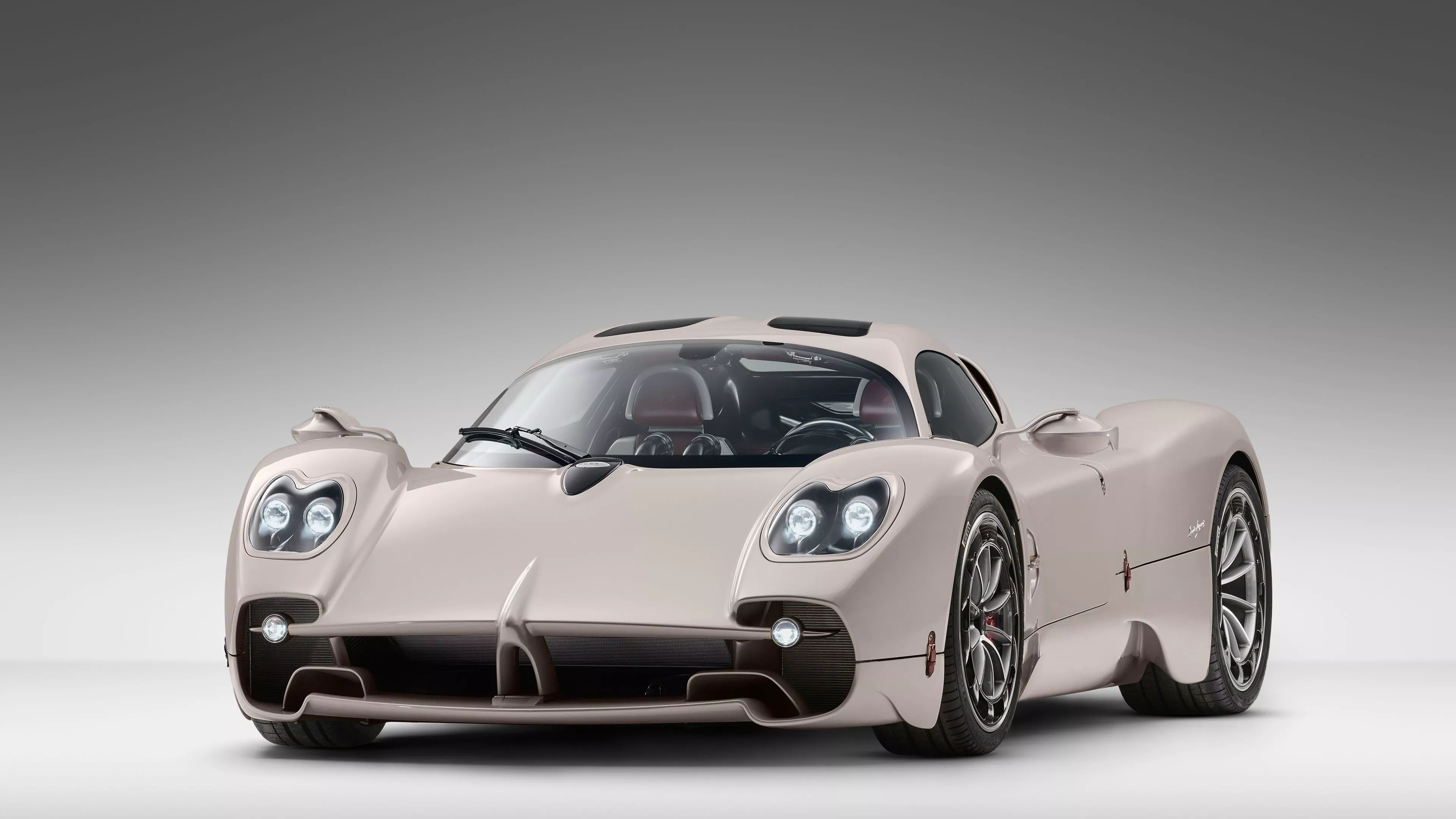 Download Pagani Ultra HD Wallpaper