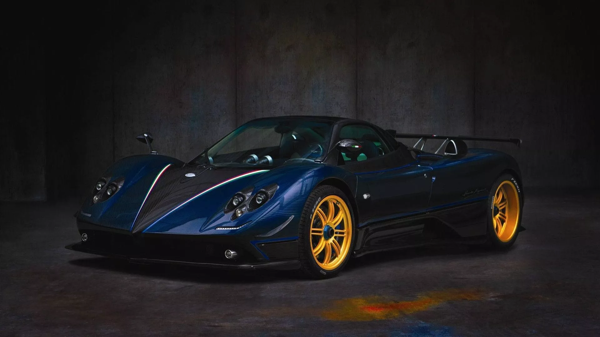 Download free Really Cool Cars Pagani