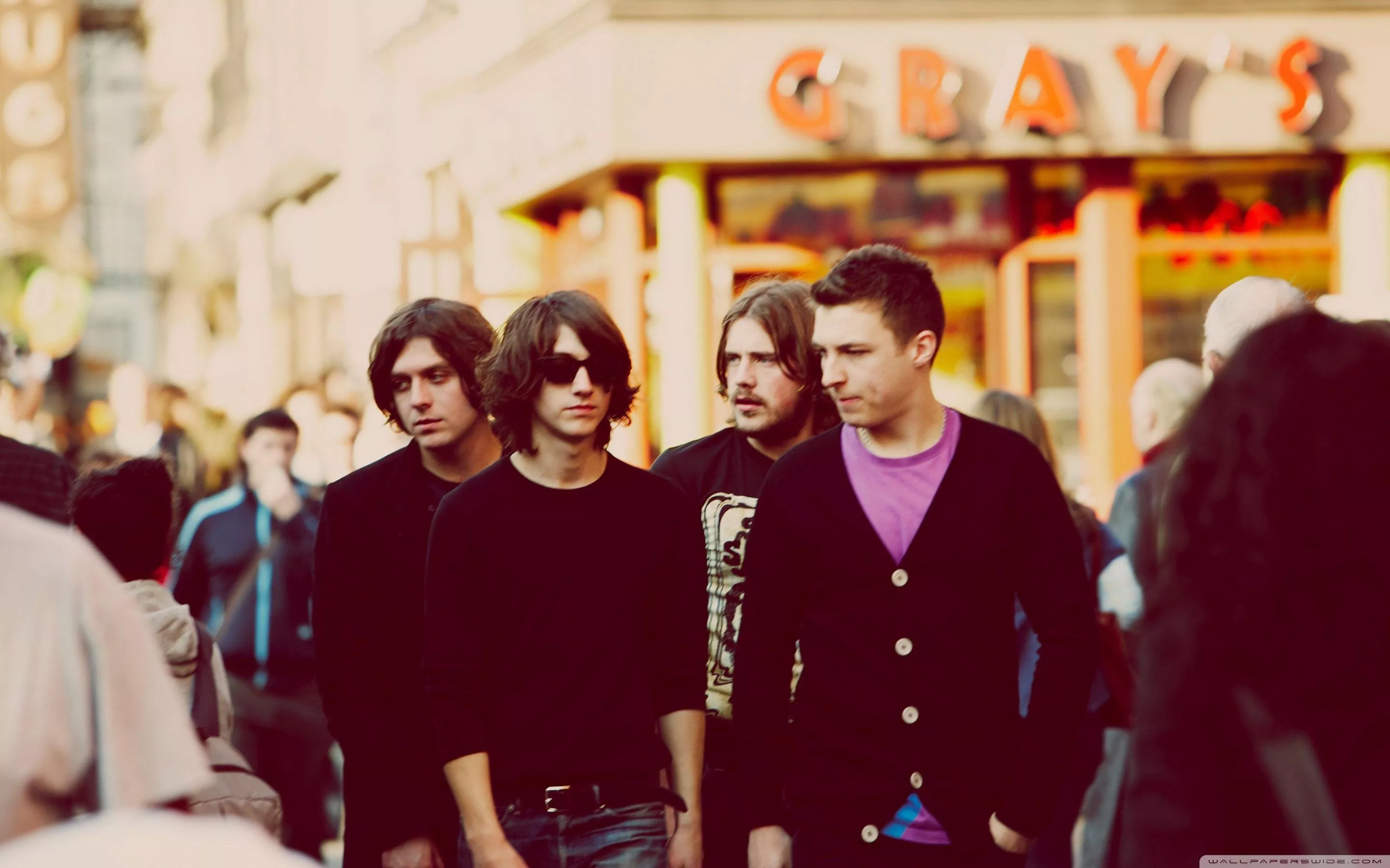 Arctic Monkeys Photo Ultra HD Wallpaper