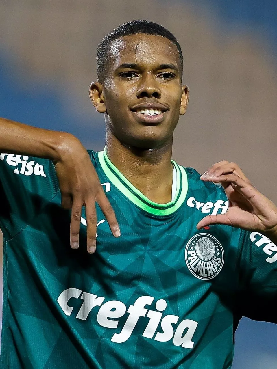 Barcelona quer Estevão, mas Palmeiras