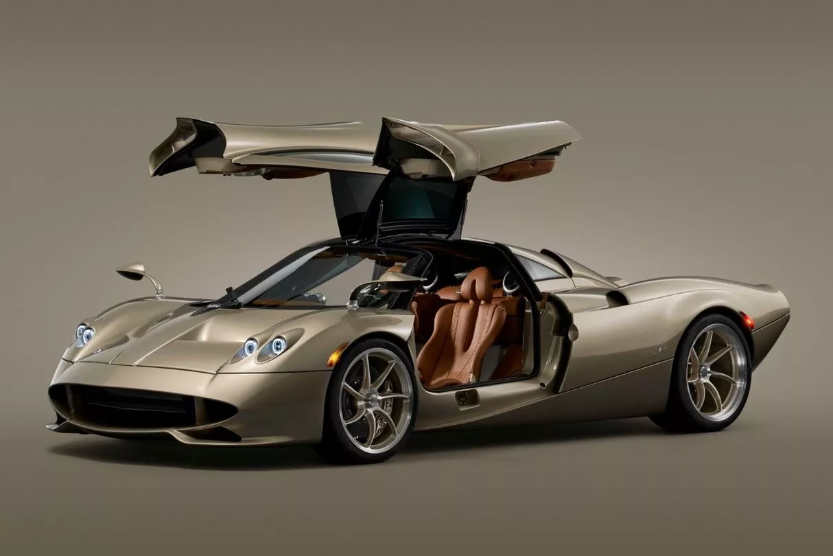 ECR Huayra Codalunga details