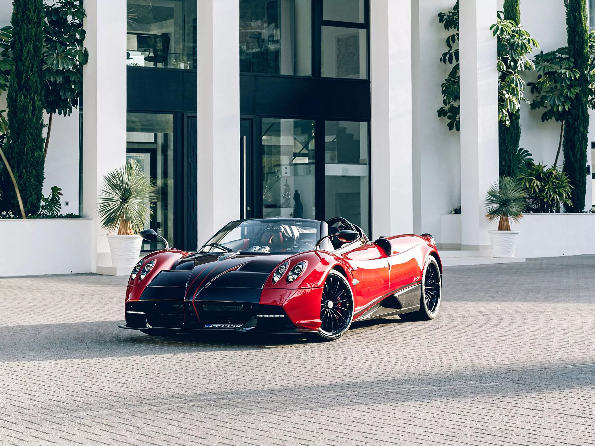 Pagani Huayra: The Ultimate Guide