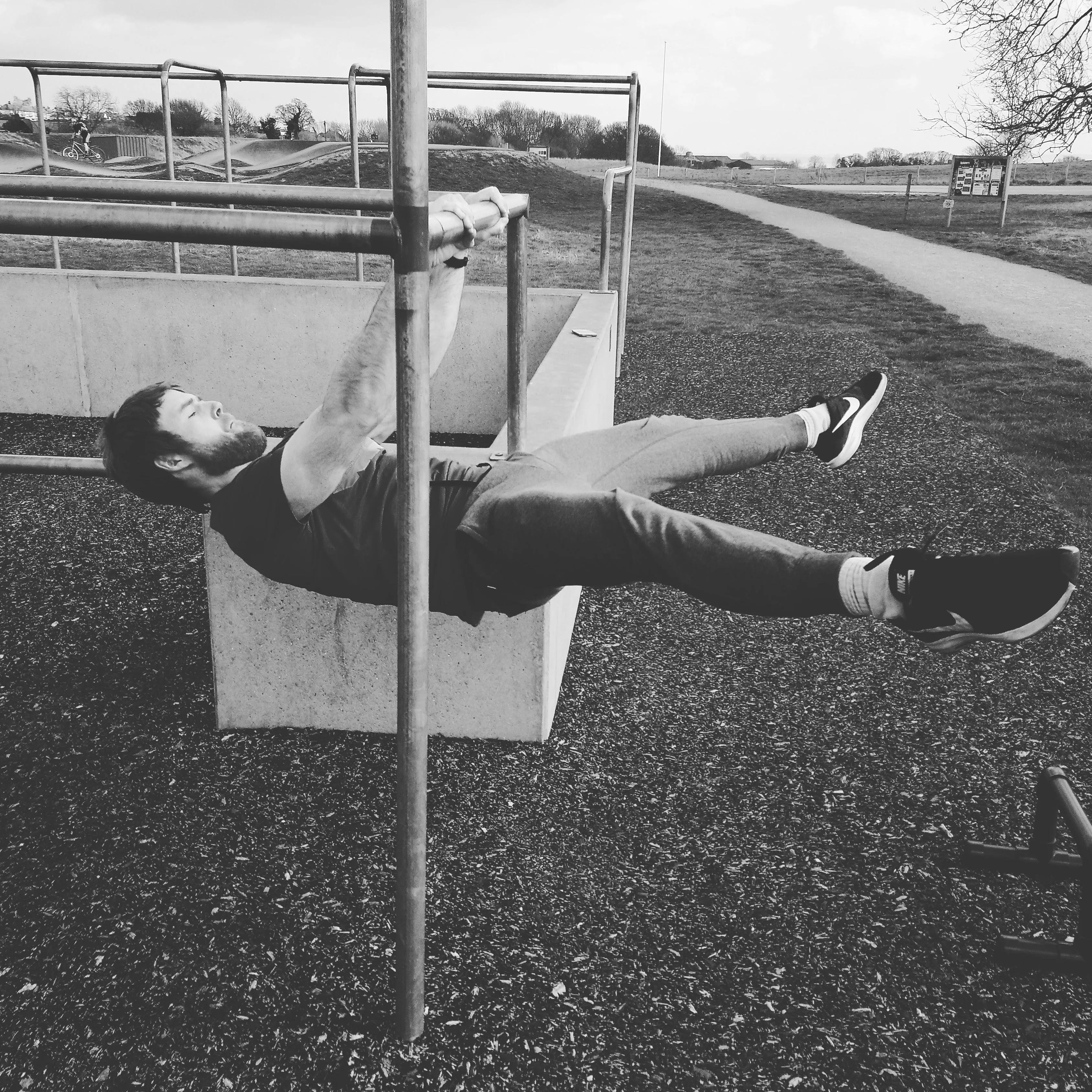 Straddle Front Lever throwback