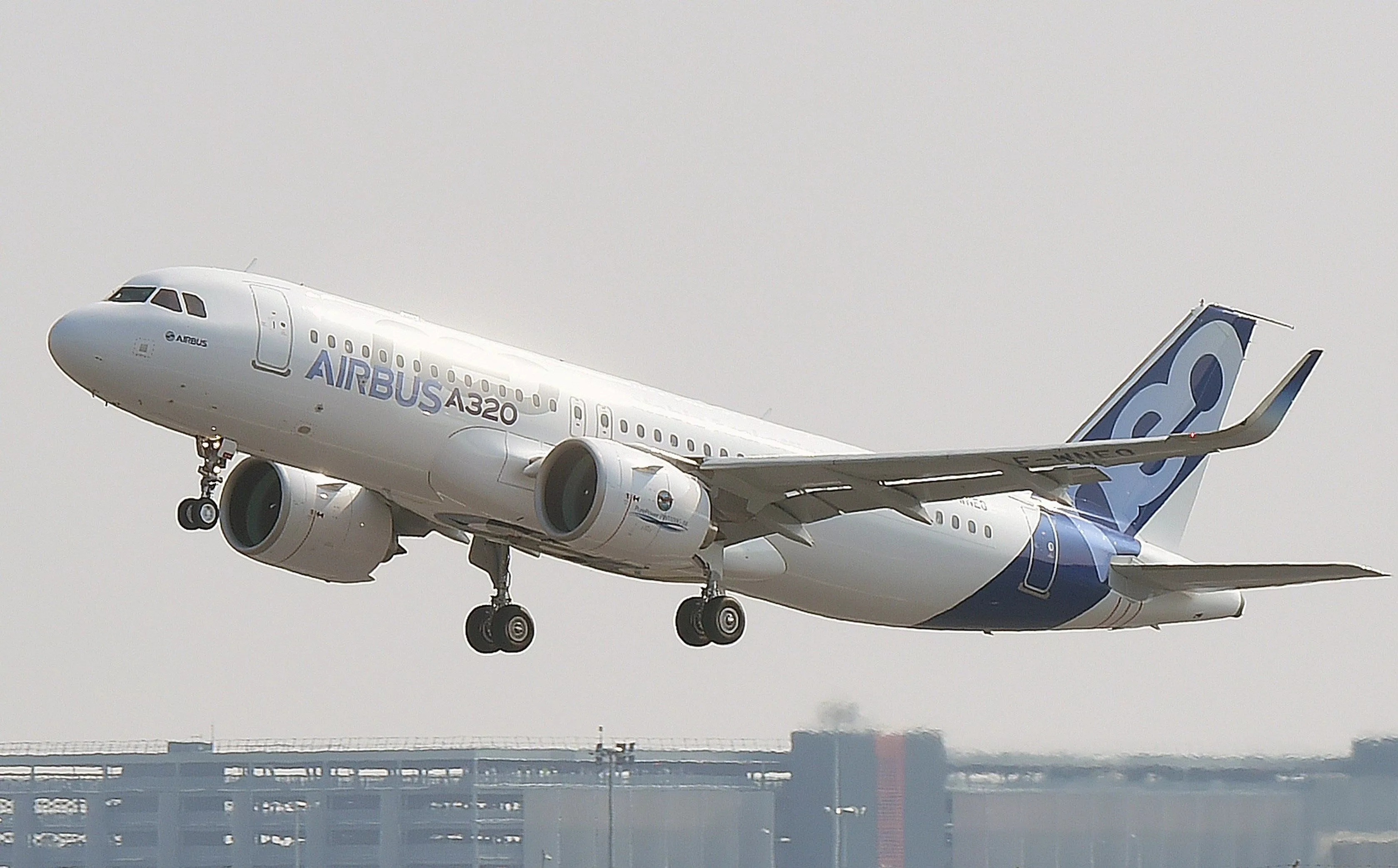 Airbus A320 Wallpaper