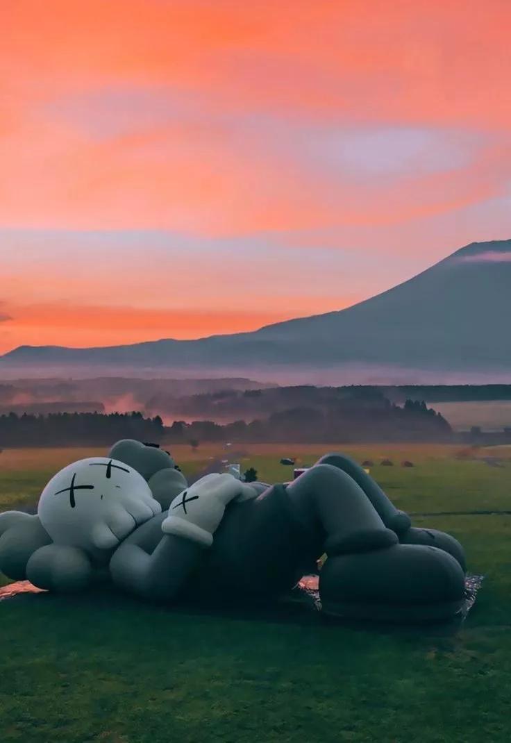 Kaws iPhone 4K Epic Wallpaper