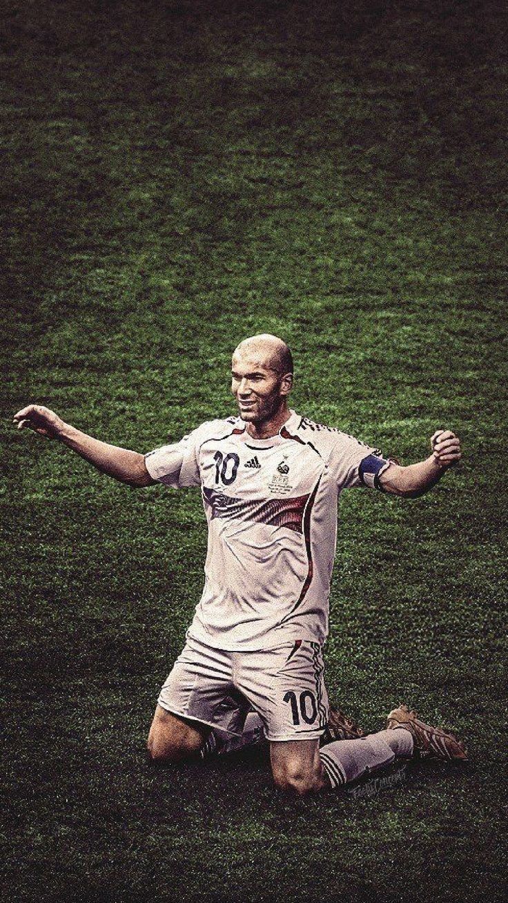 Zinedine Zidane. Zinedine zidane, Best football players, Football players image