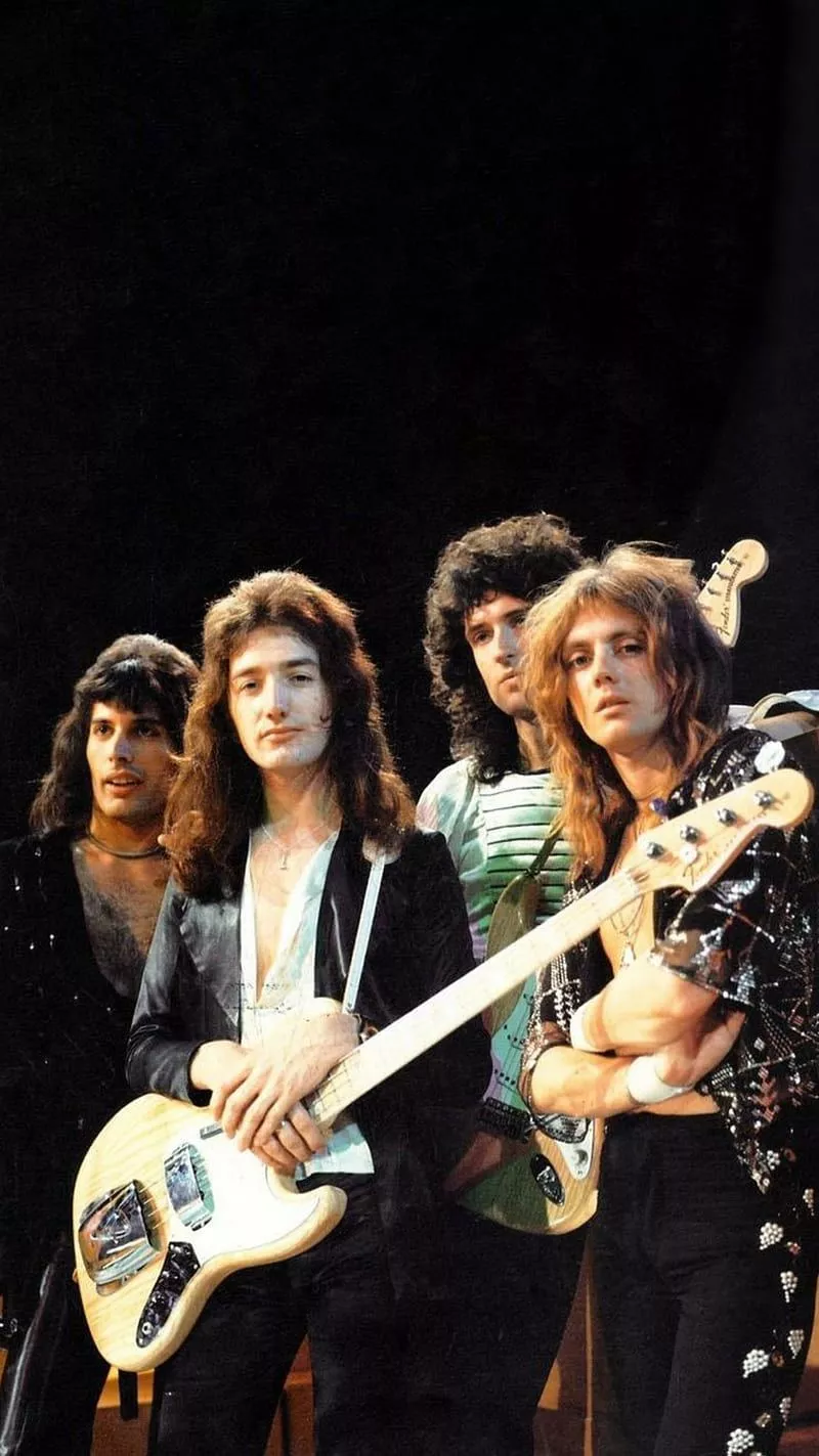 Queen, brian may, john deacon, roger