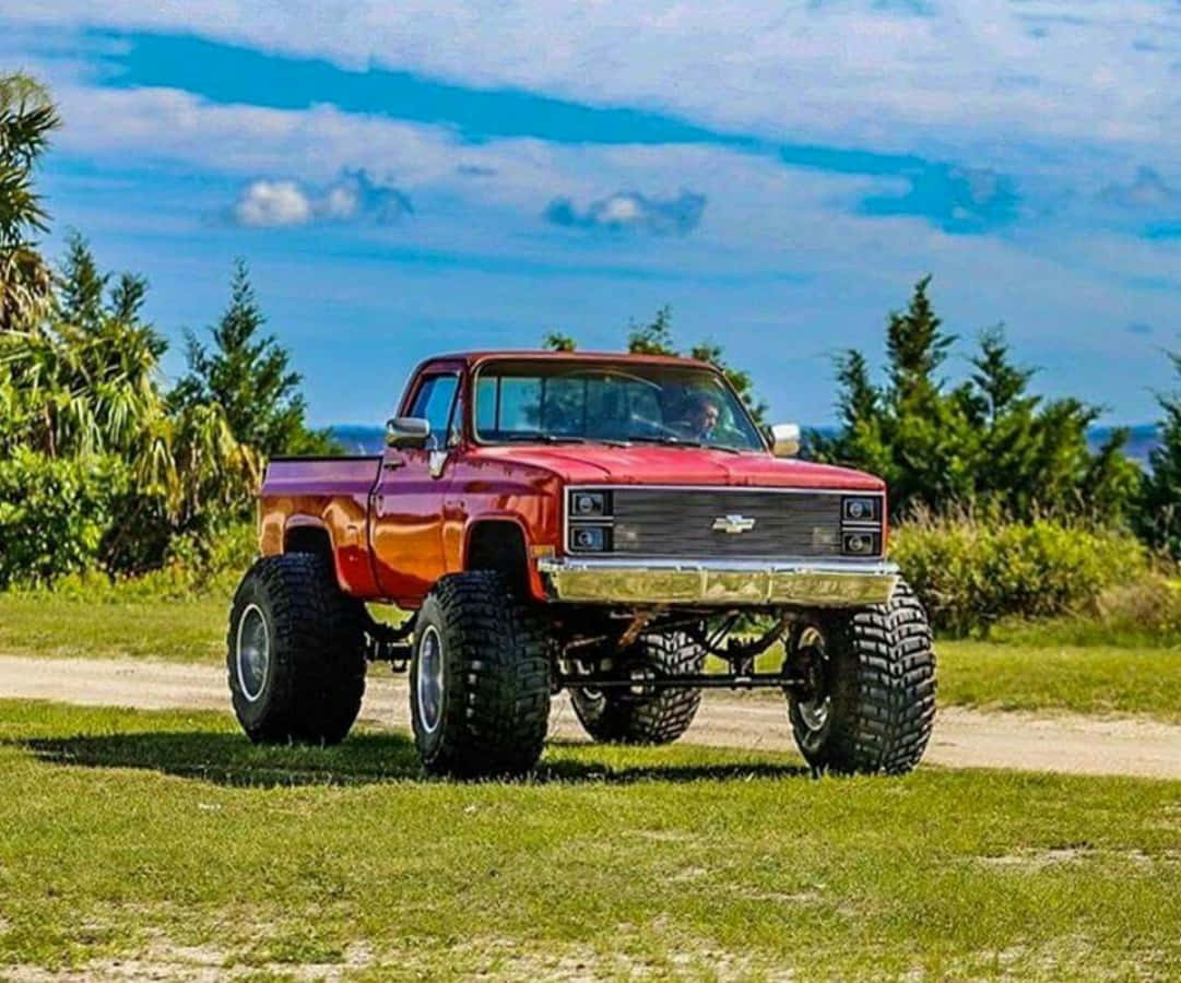 Square Body Truck Wallpaper