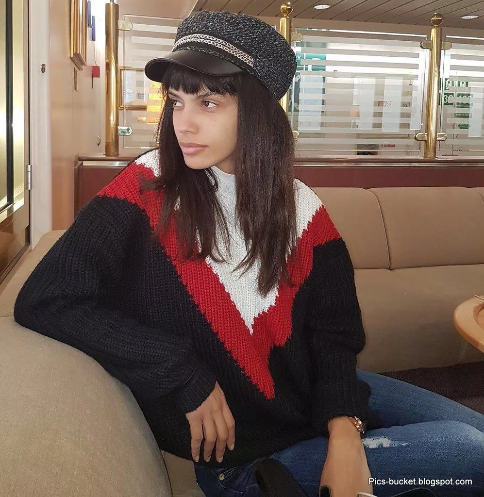 Gabriela Bertante Hd Photos 17. Pics