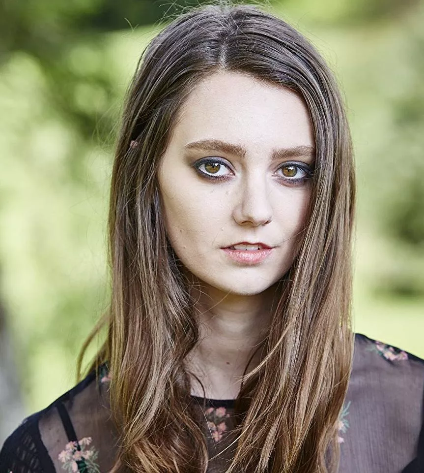 Tanya REYNOLDS, Biography and movies