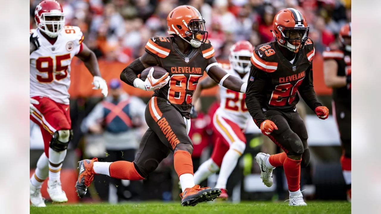 Browns designate TE David Njoku as