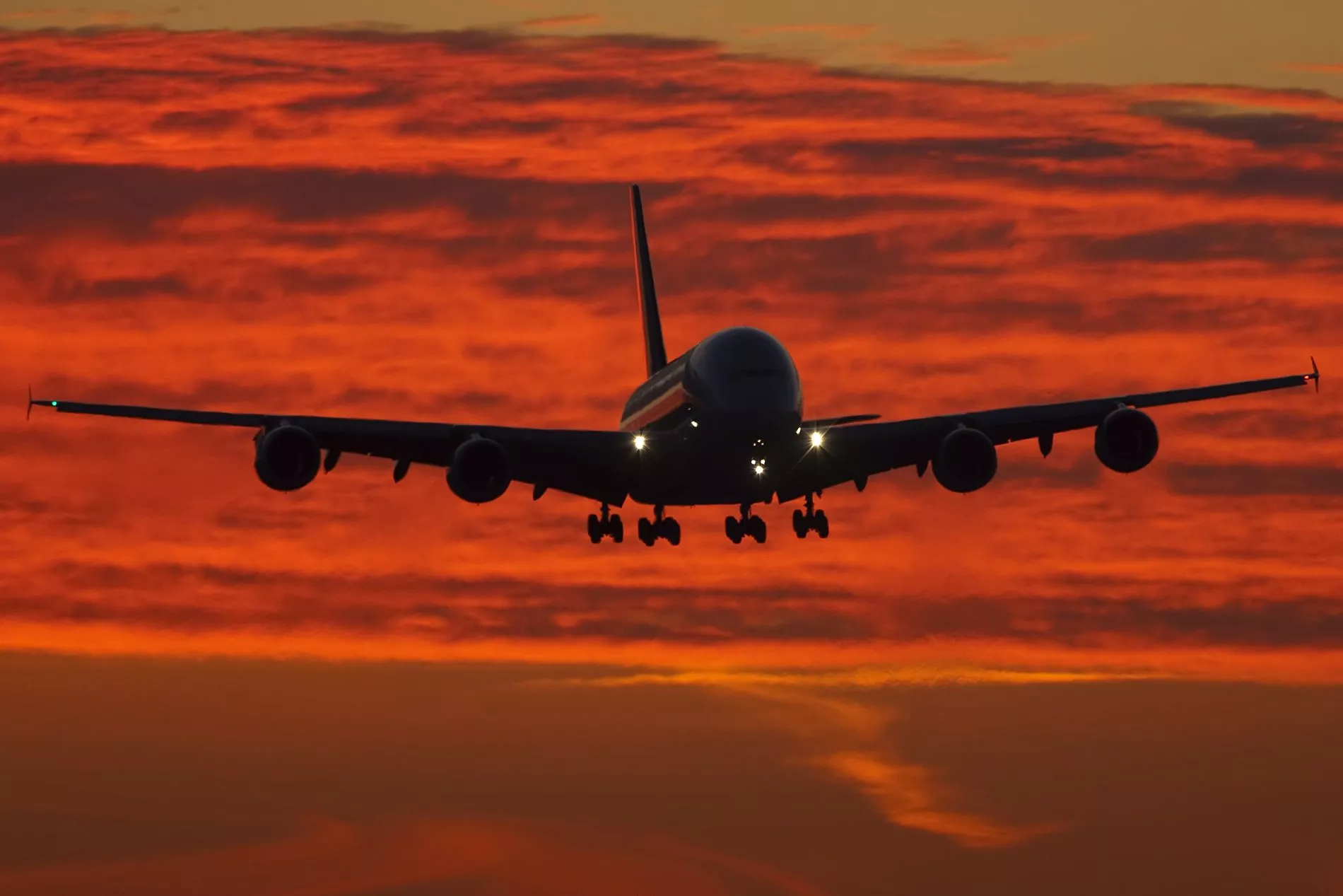 9V SKR A380 SIA & Sunset