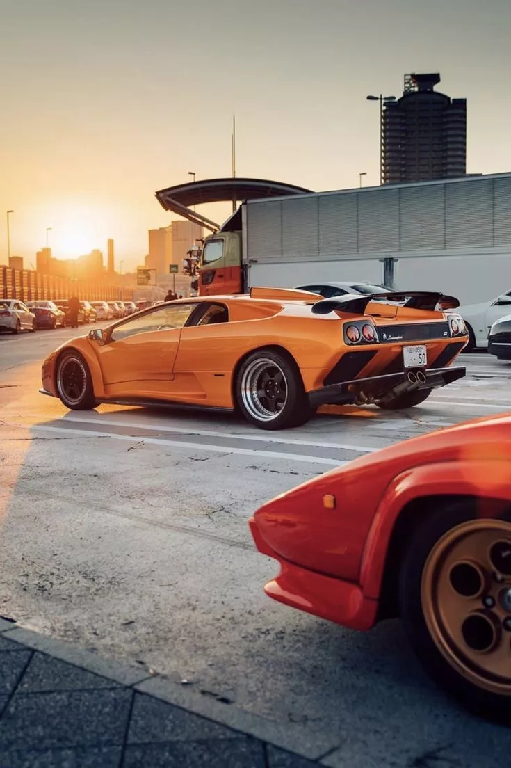 Lamborghini Diablo GT & Countach