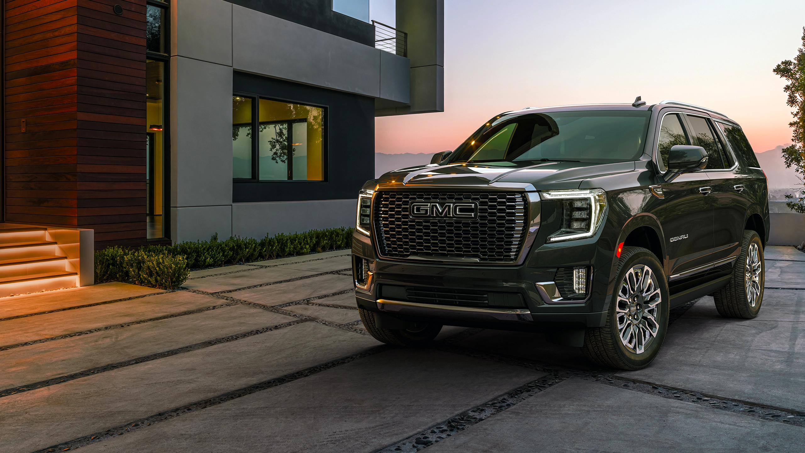 GMC Yukon Denali, Xl, Ultimate in Right