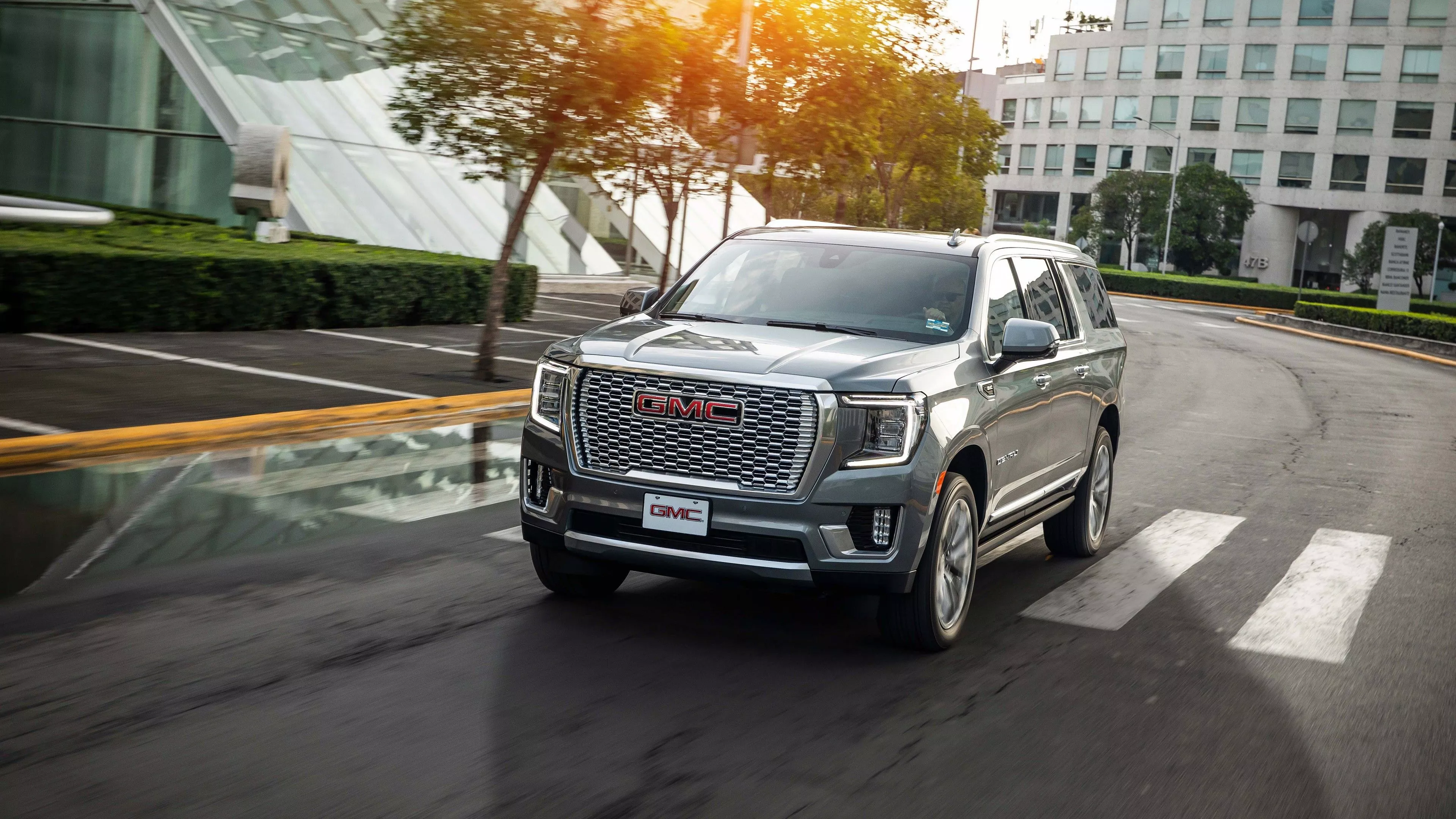 GMC Yukon Denali 4K 5K HD Cars