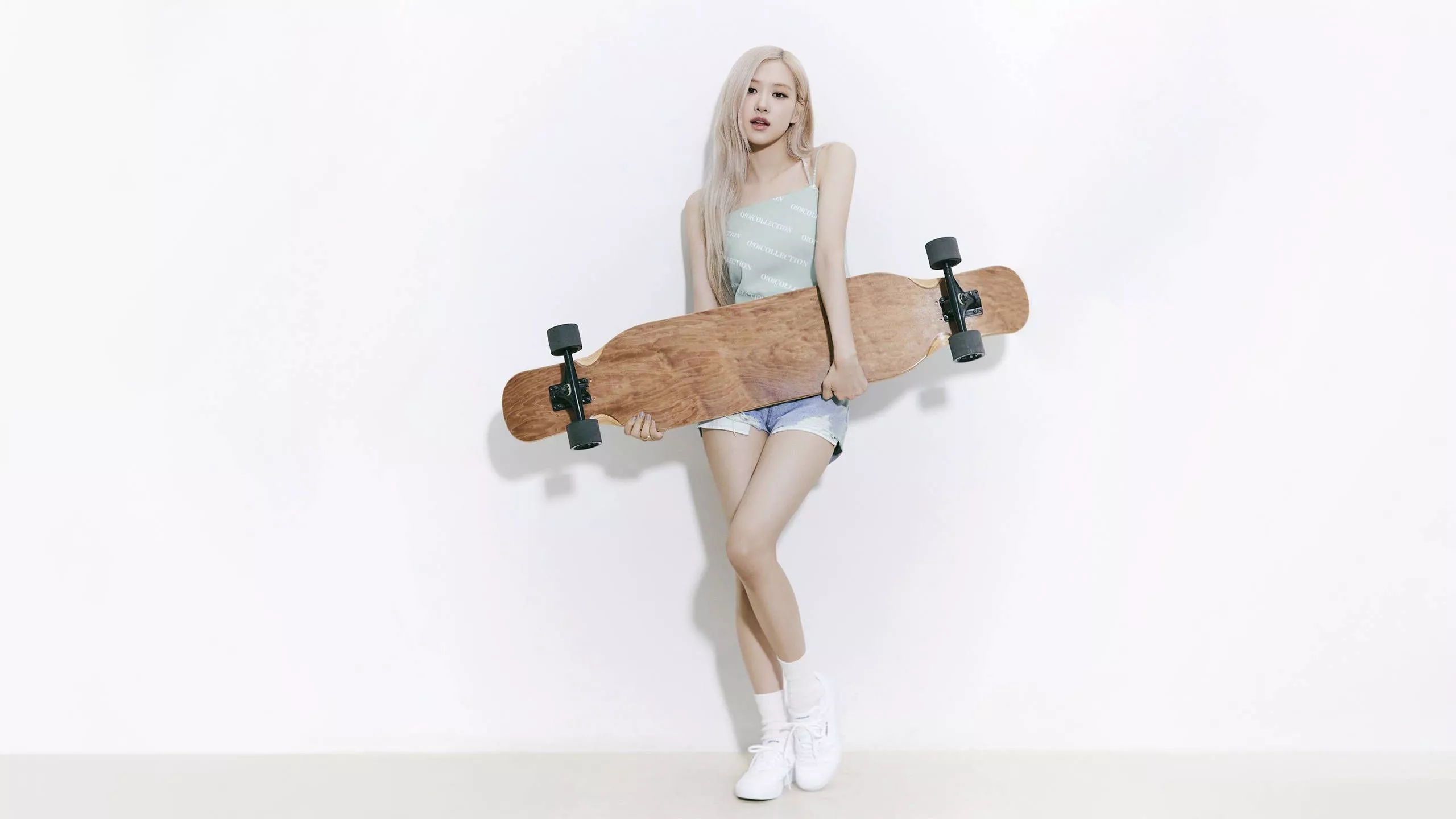 Rosé With A Longboard Blackpink Desktop