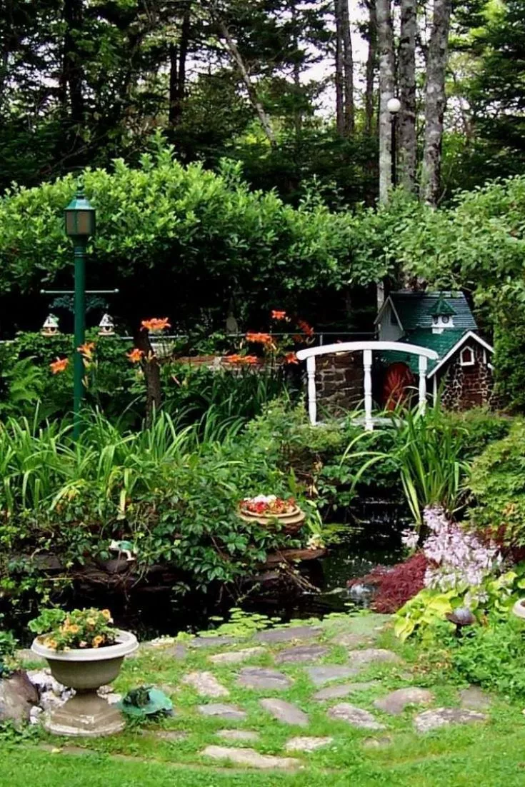 Download Garden Wallpaper Wallpaper