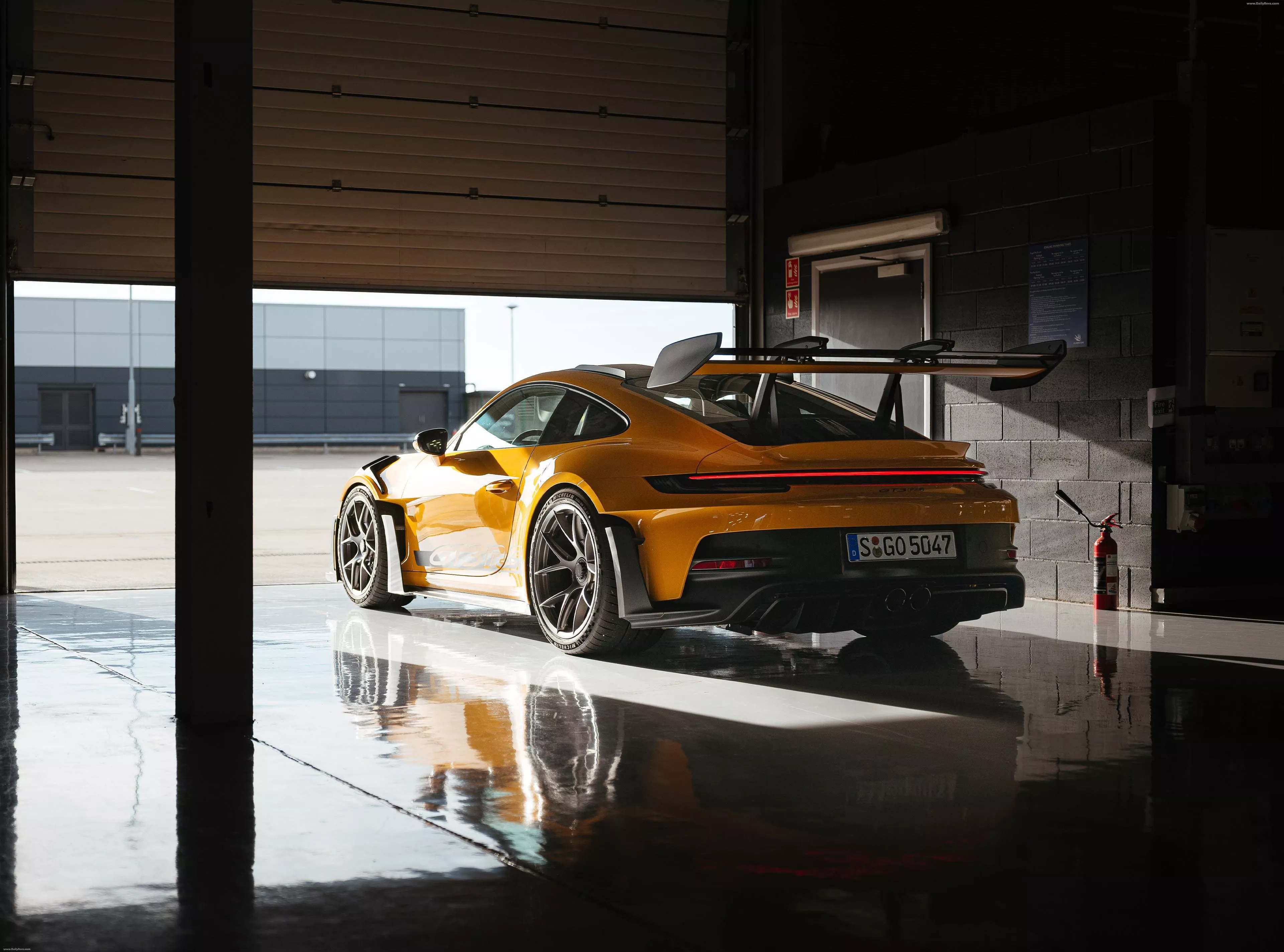 2023 Porsche 911 GT3 RS Weissach