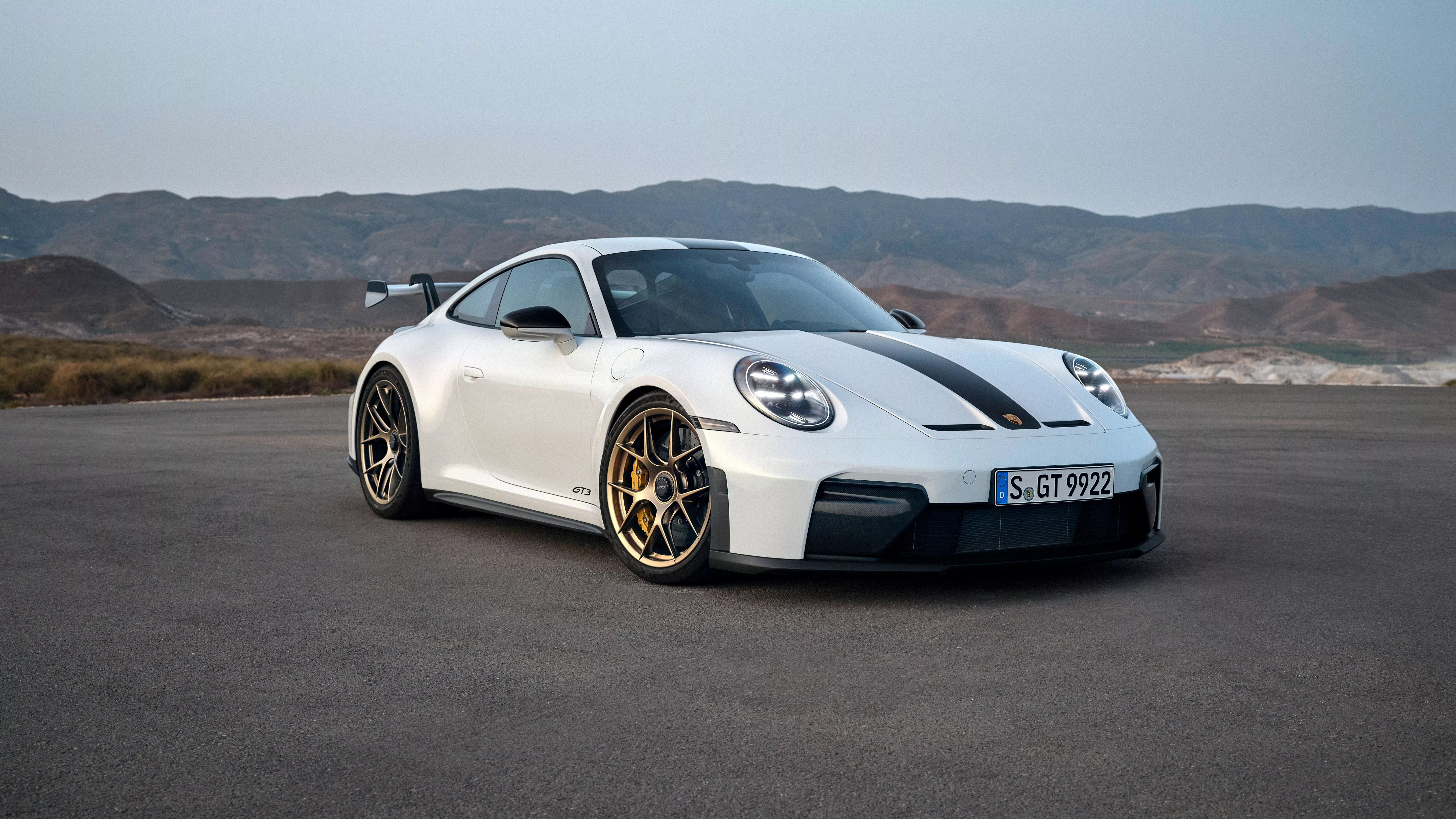 White Porsche 911 GT3 Weissach Package