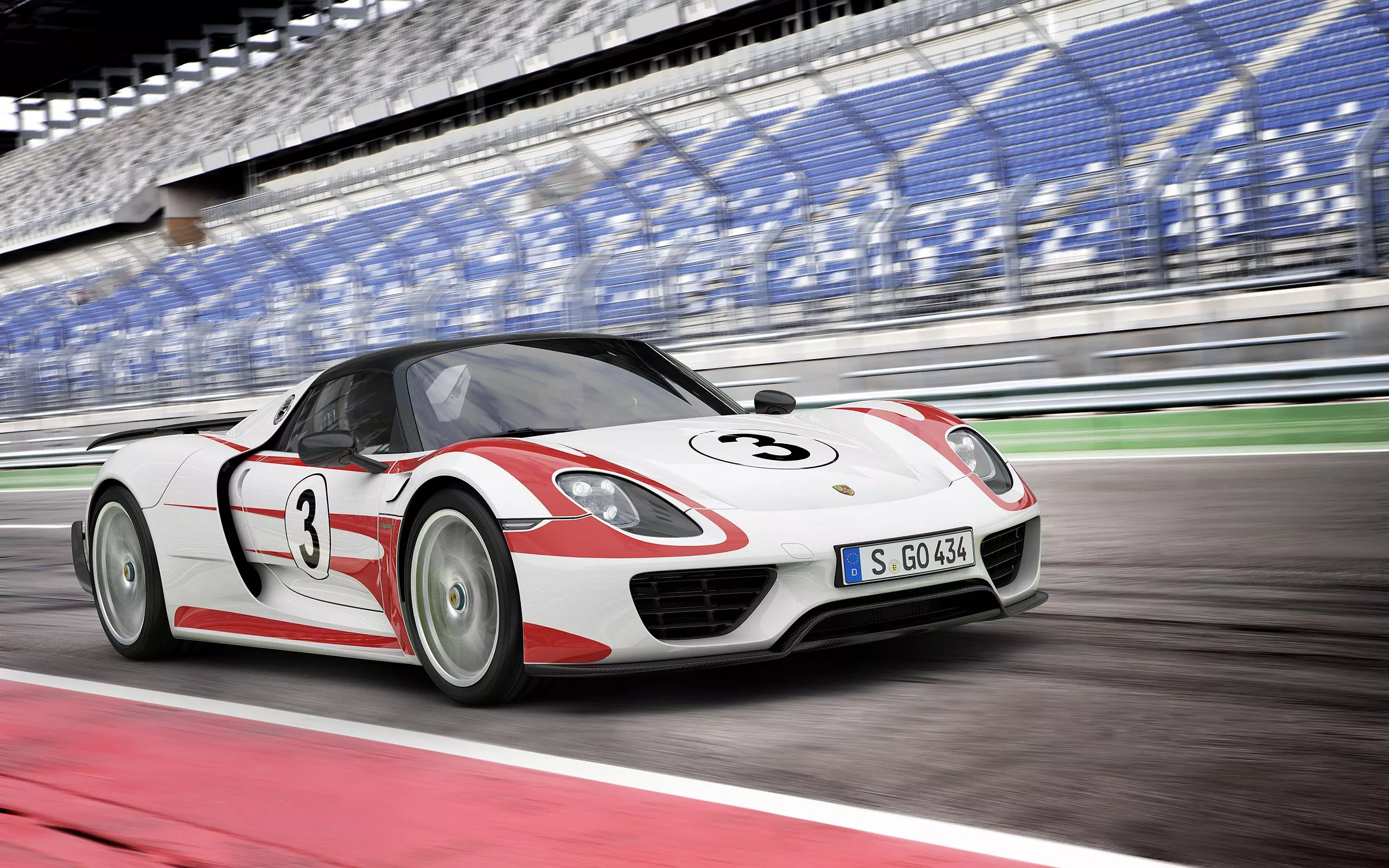 Porsche 918 Spyder Wallpaper