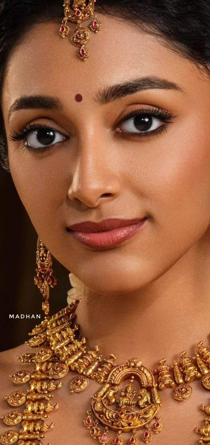 Cine Actress mukhundhan