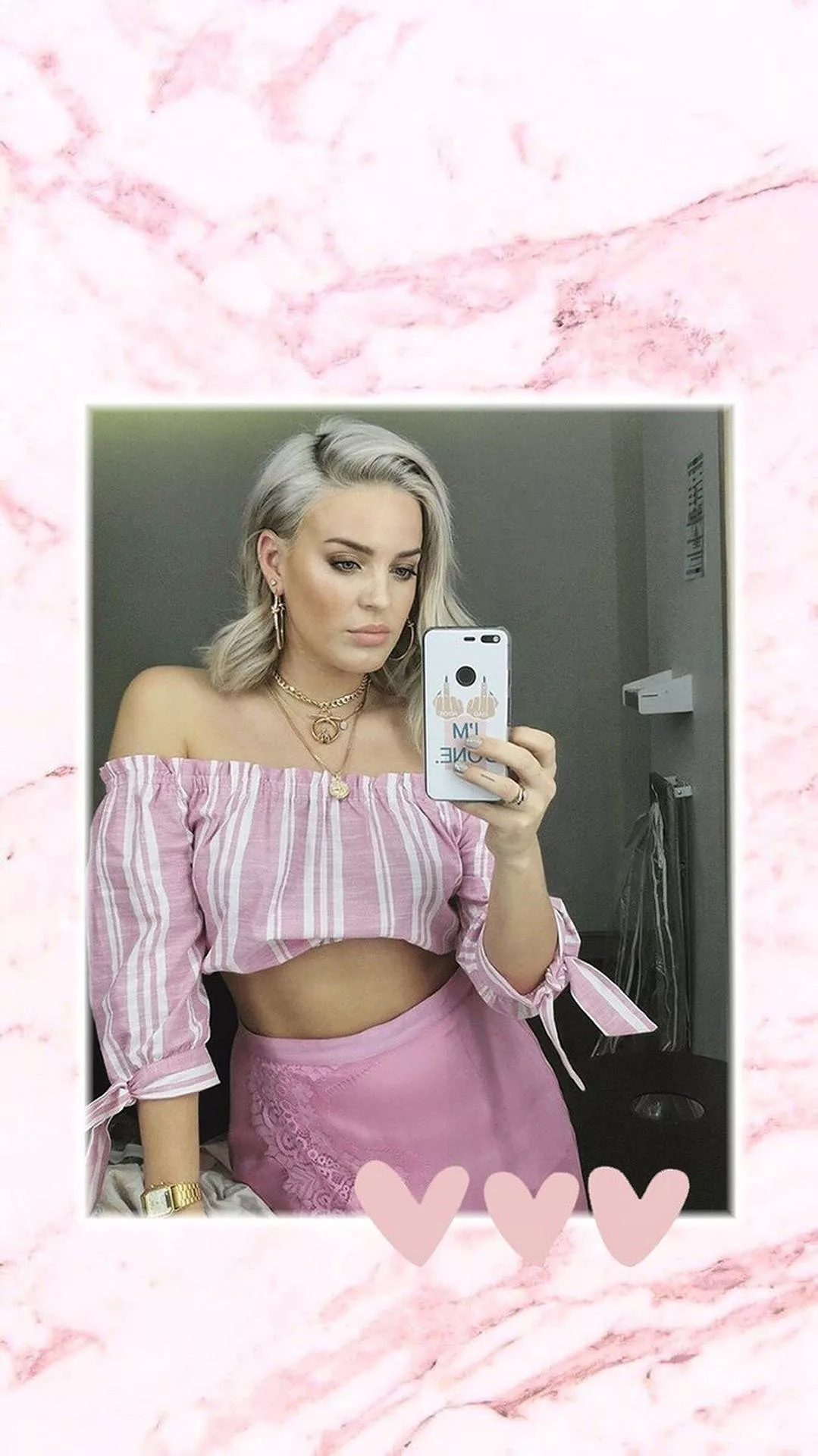 Anne Marie Pink Aesthetic Wallpaper
