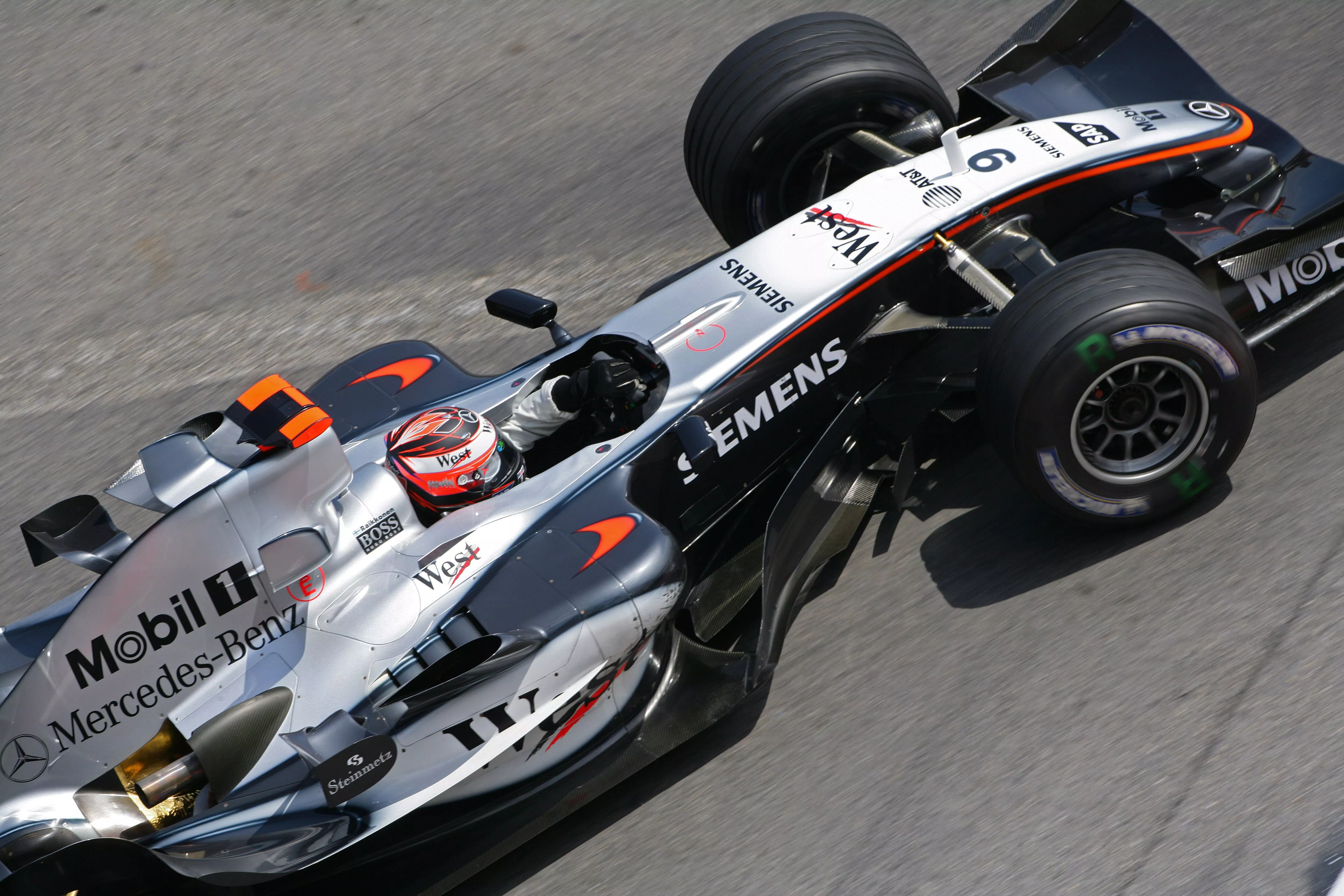 Stunning McLaren F1 in 4K Ultra HD Wallpaper