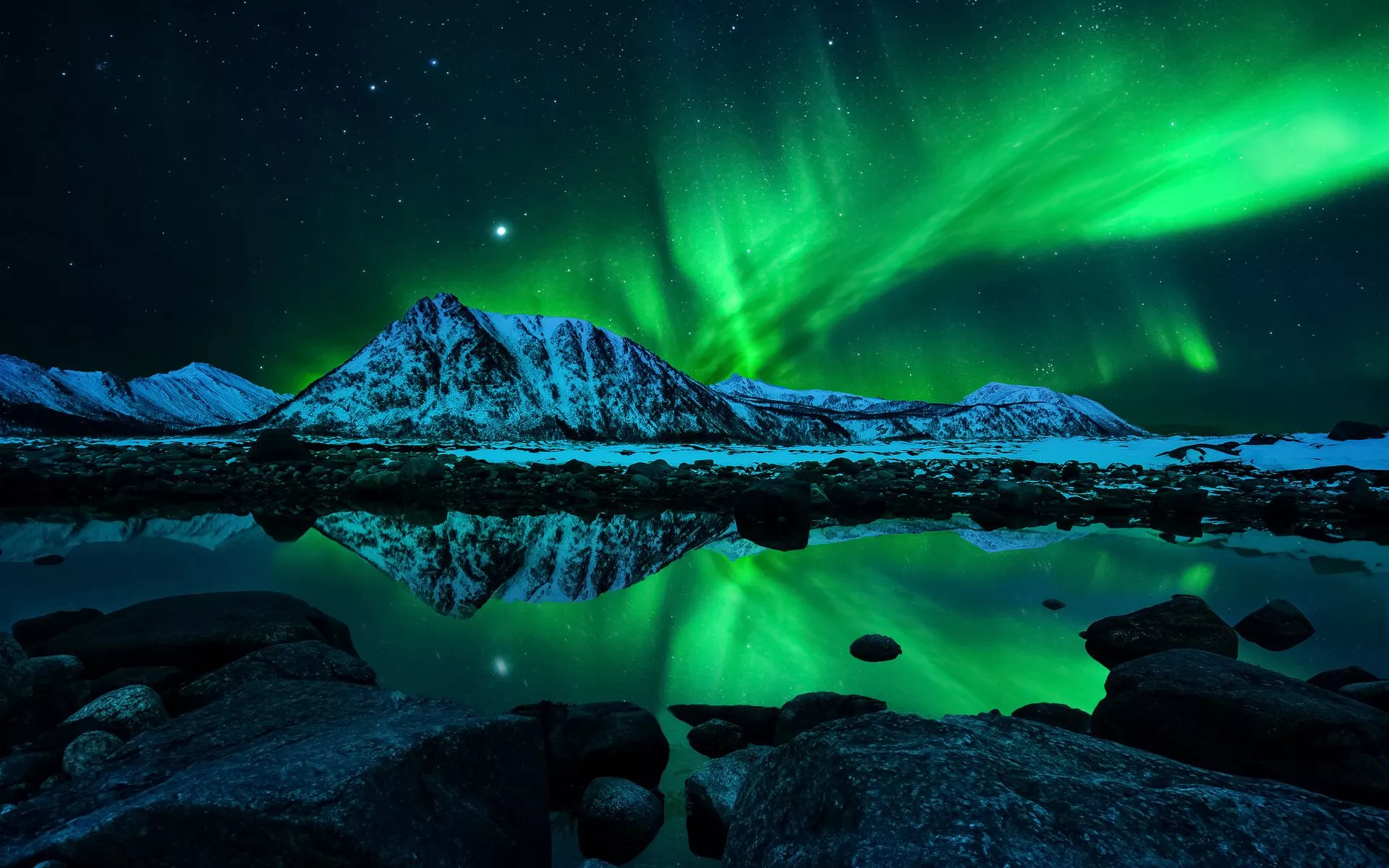 Mesmerizing Aurora Borealis