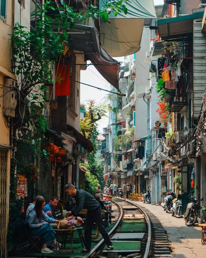 Hanoi Train Street Location + Tips