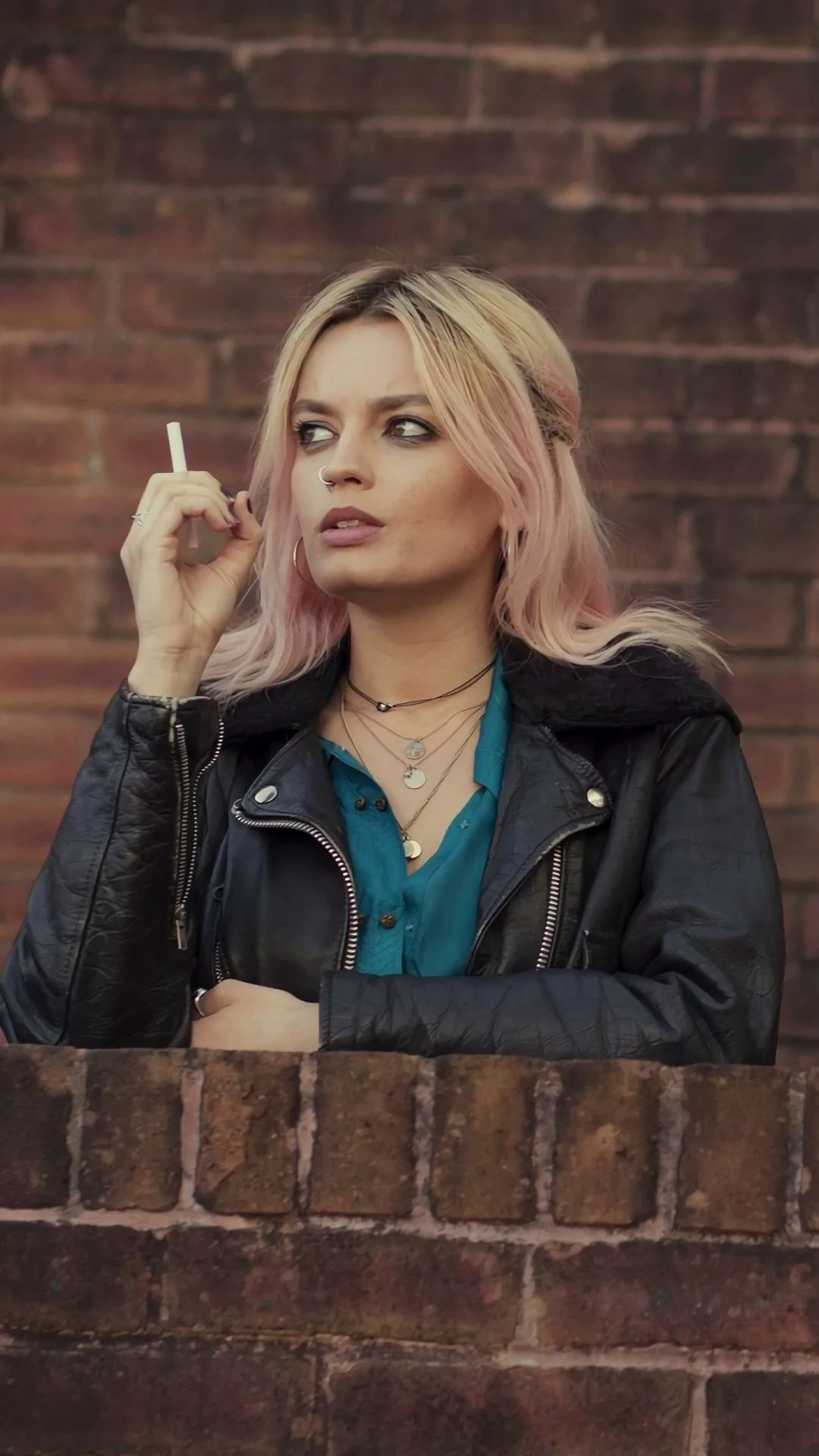 Download Asa Butterfield Emma Mackey TV