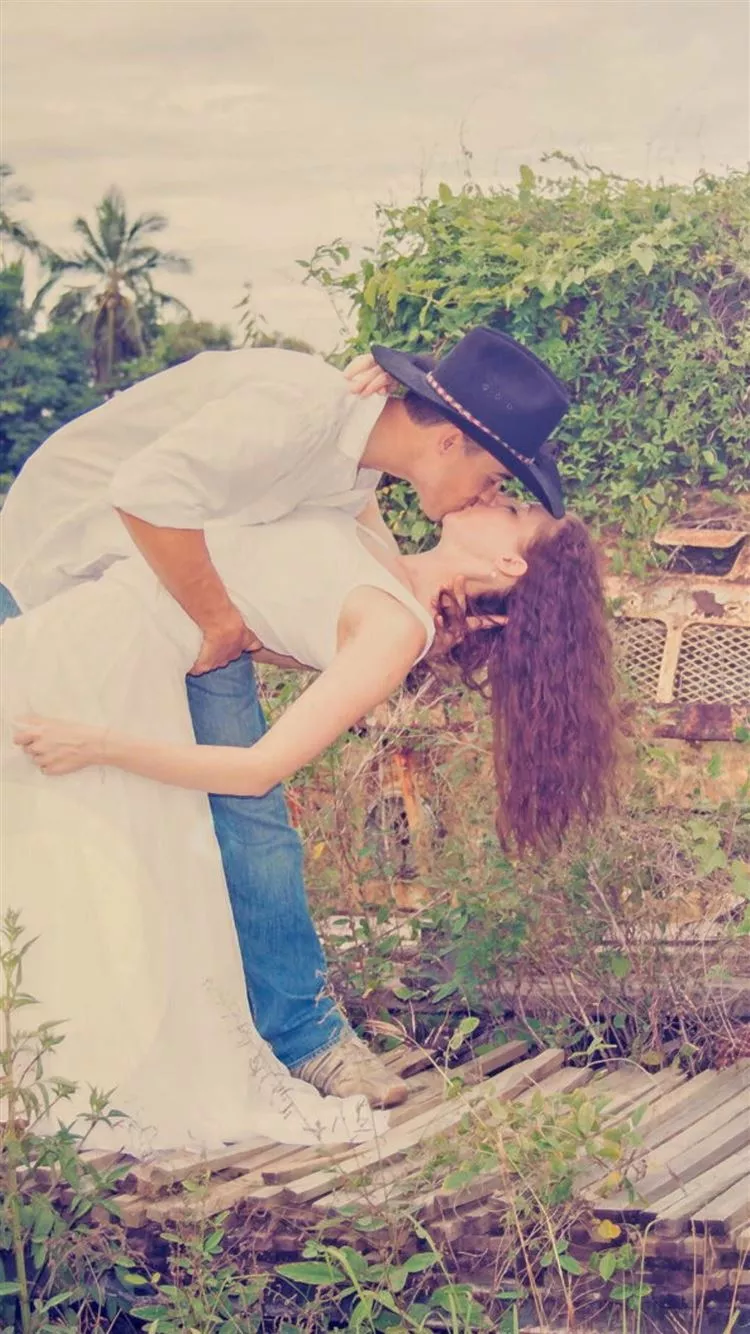 Best love iPhone 8 Wallpaper Free HD