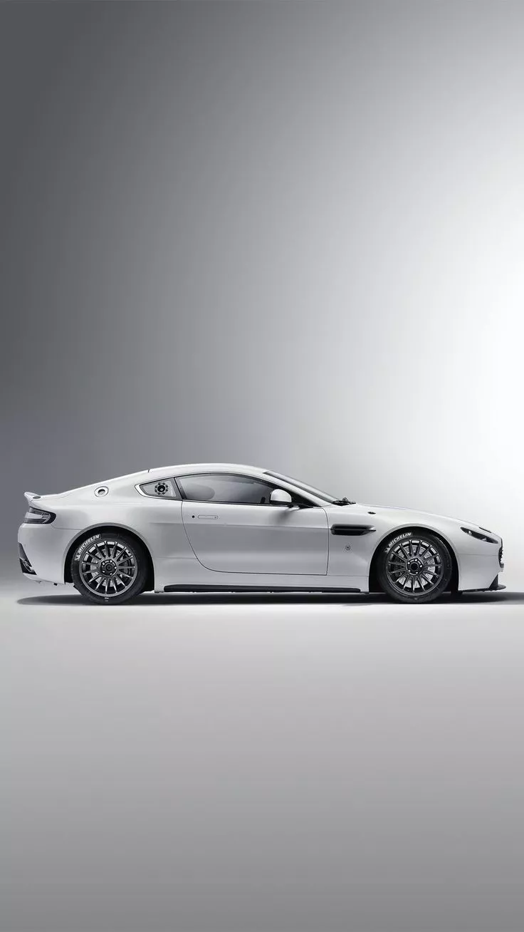 Aston Martin iPhone Wallpaper