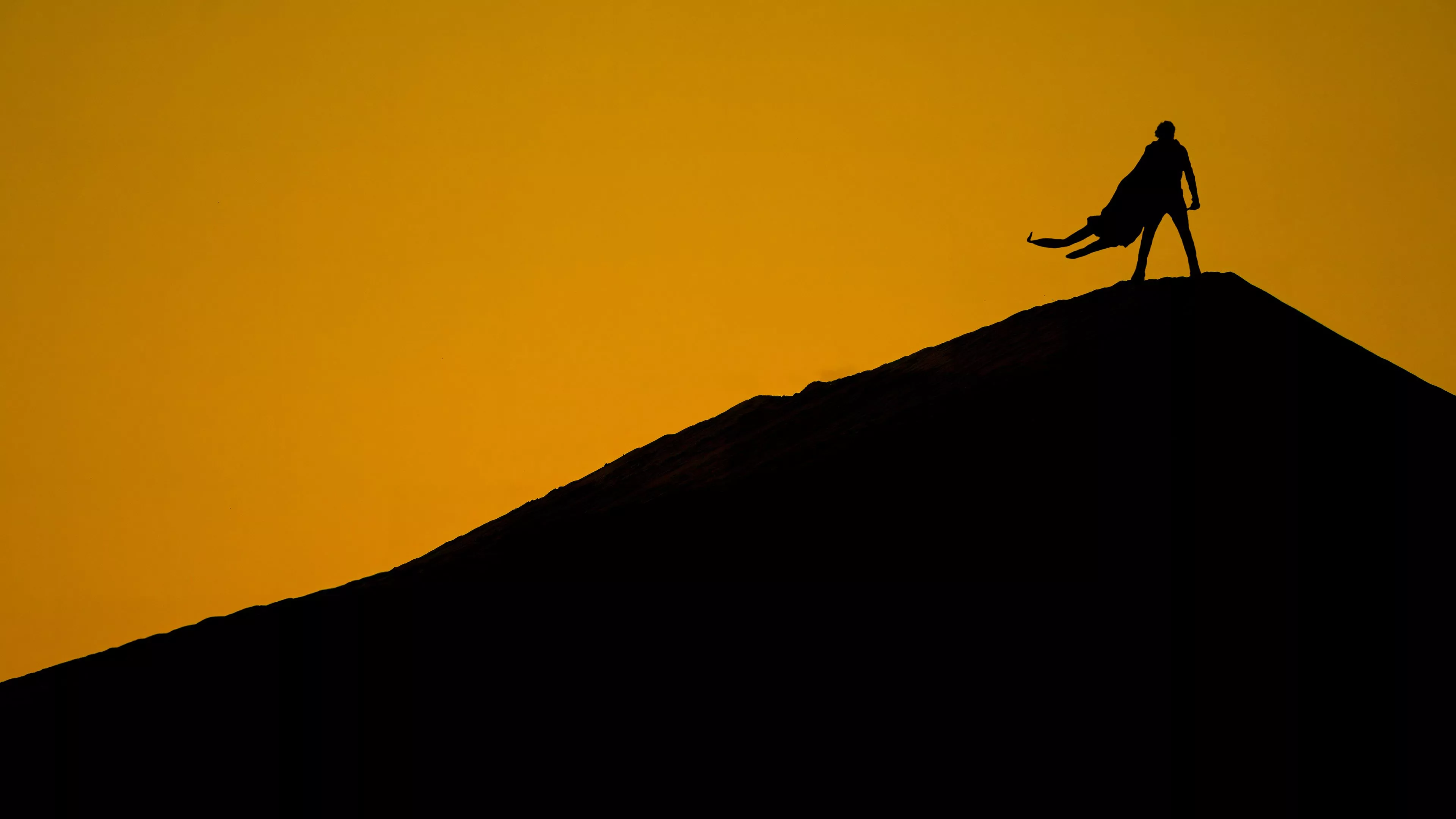 Dune Sunset Silhouette 4K Wallpaper