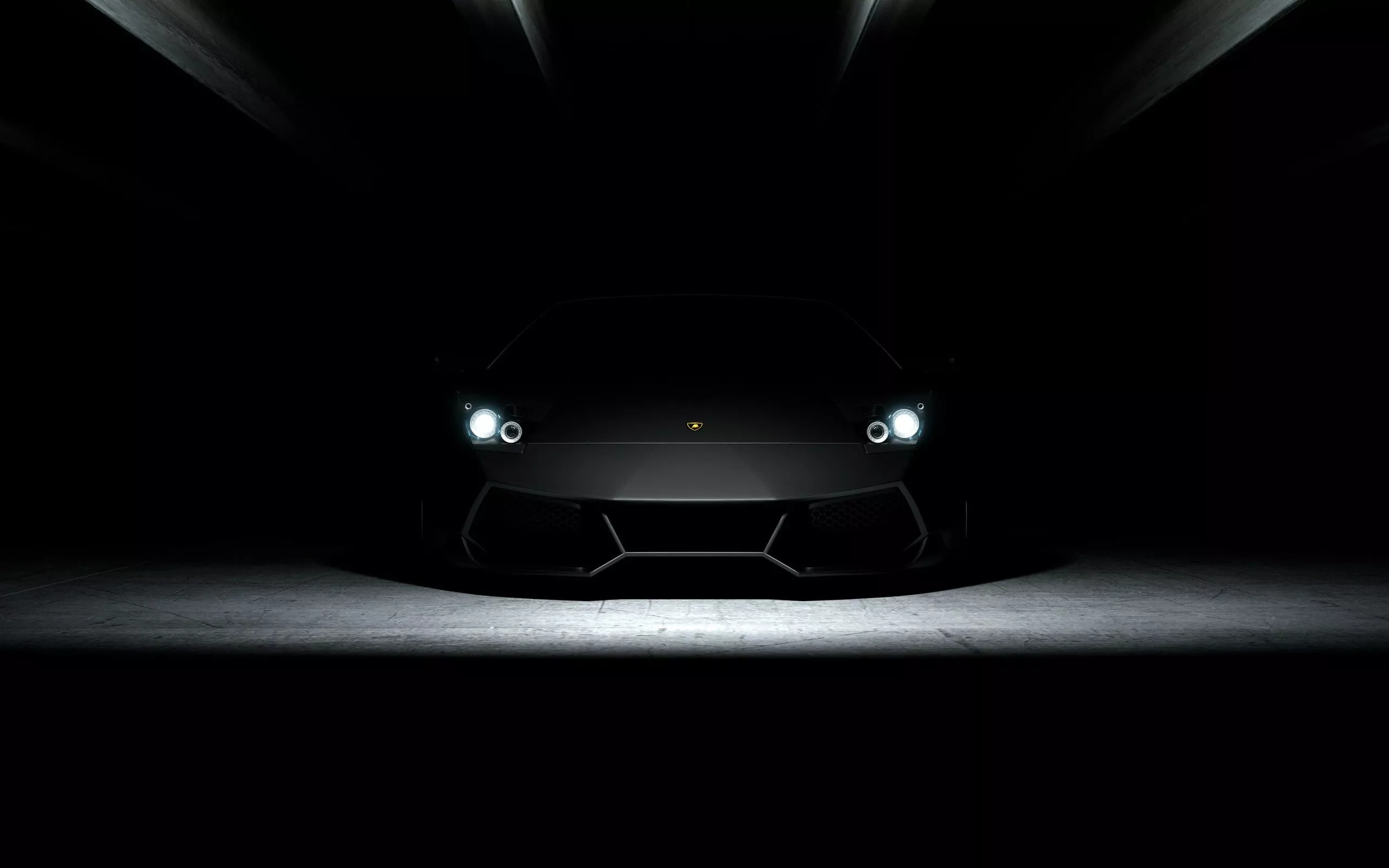 Black Lamborghini Huracan on black