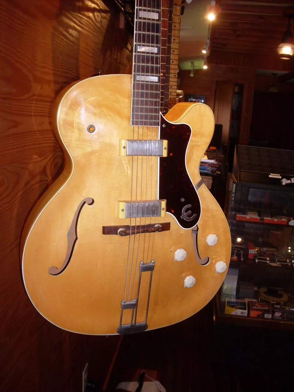 The Gibson ES 335