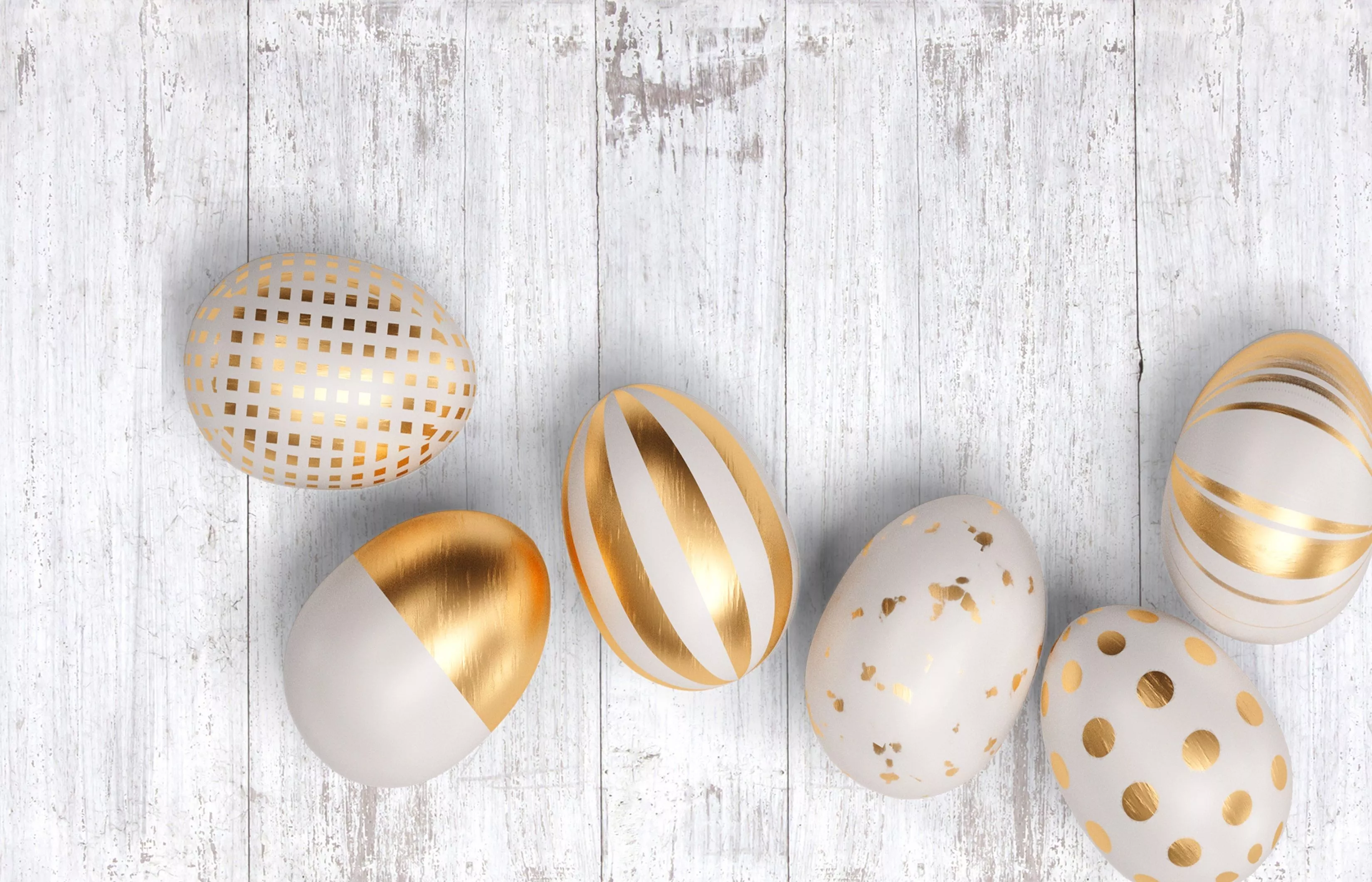 Easter Eggs Wooden Painted Wallpaper