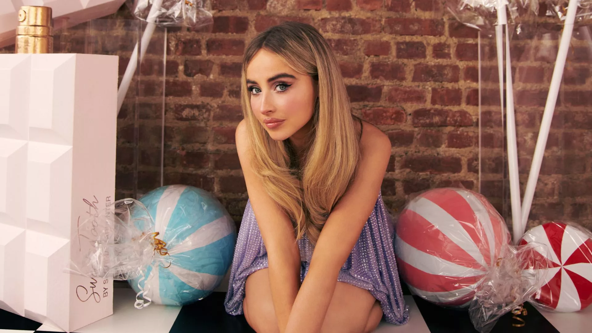 br5154 Resolution Sabrina Carpenter